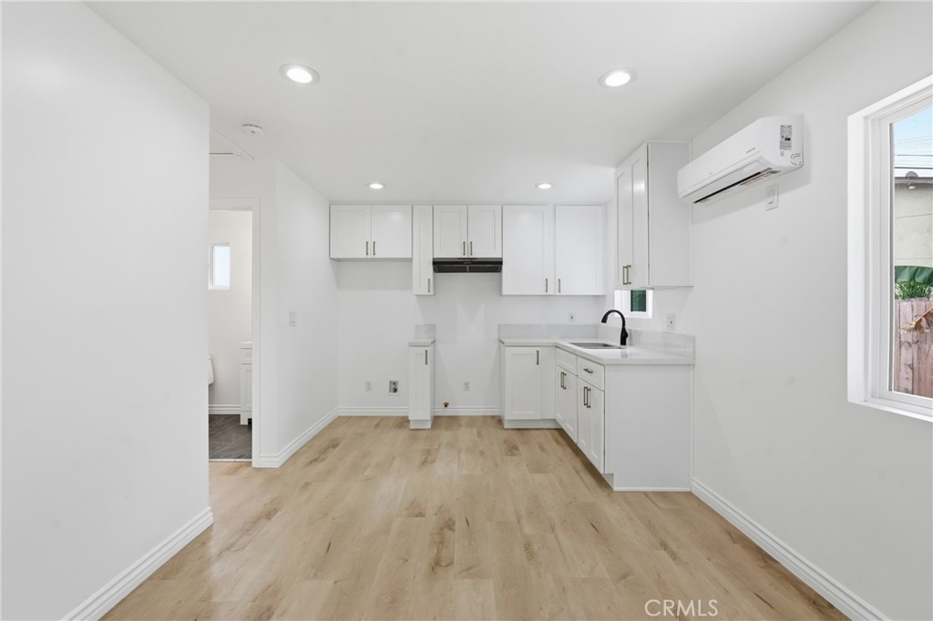 2316 S Alma