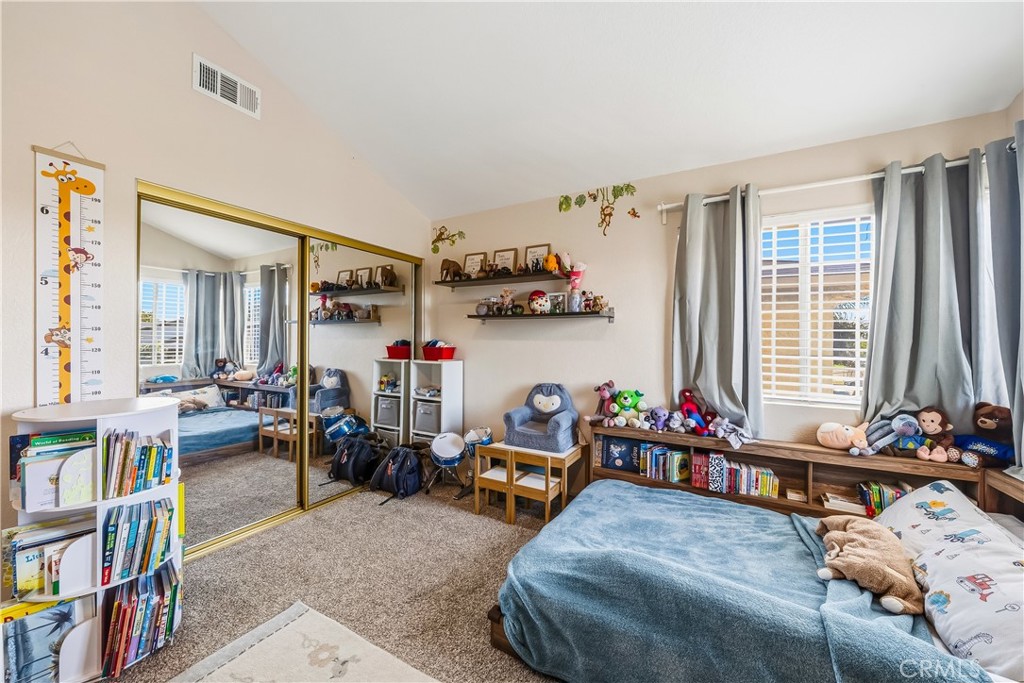 934 W 26th 1