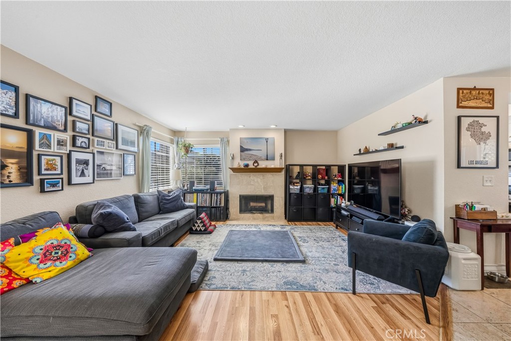 934 W 26th 1