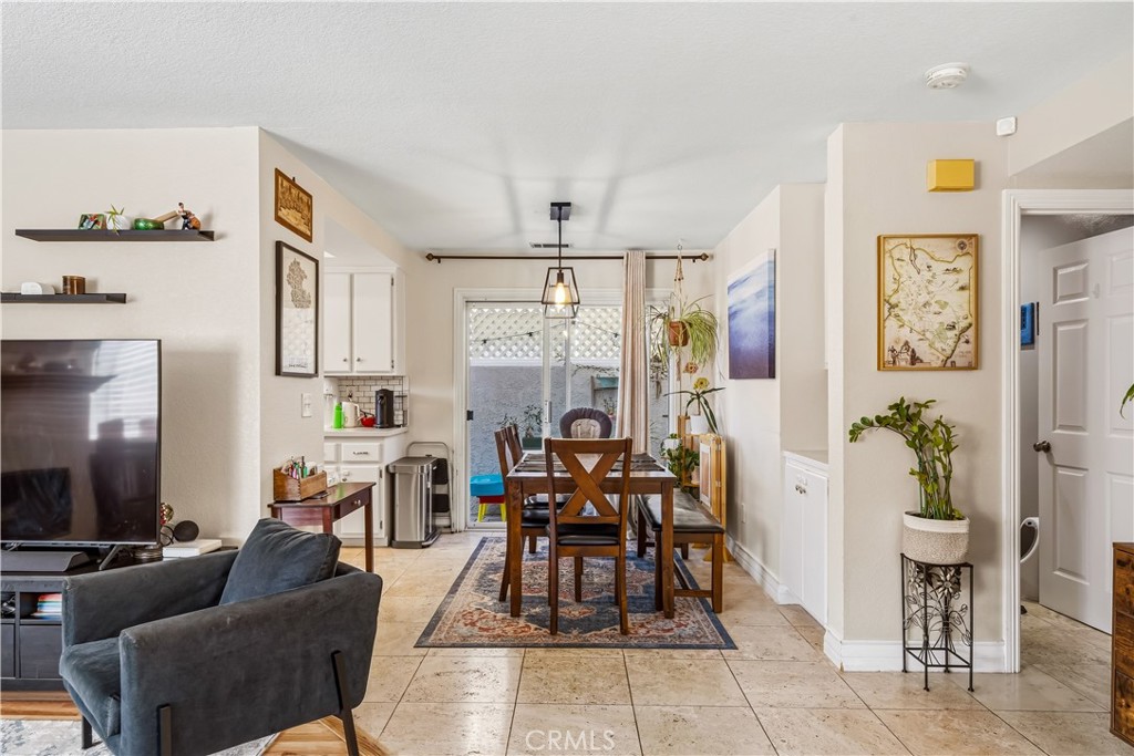 934 W 26th 1