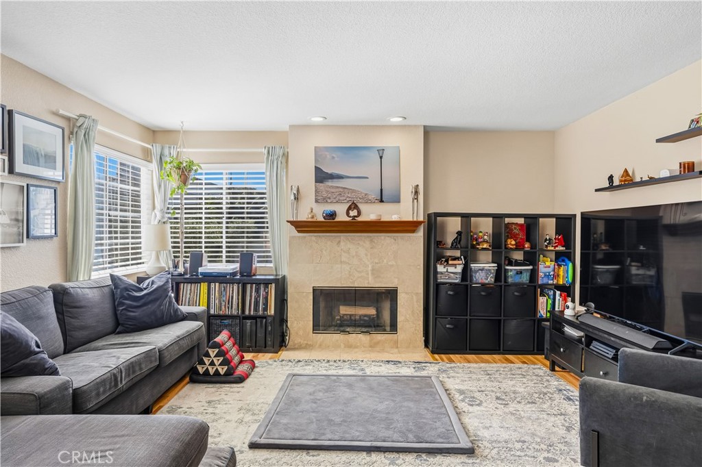 934 W 26th 1