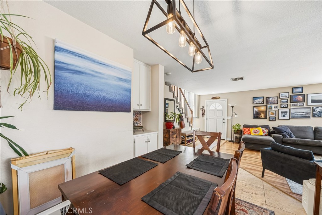 934 W 26th 1