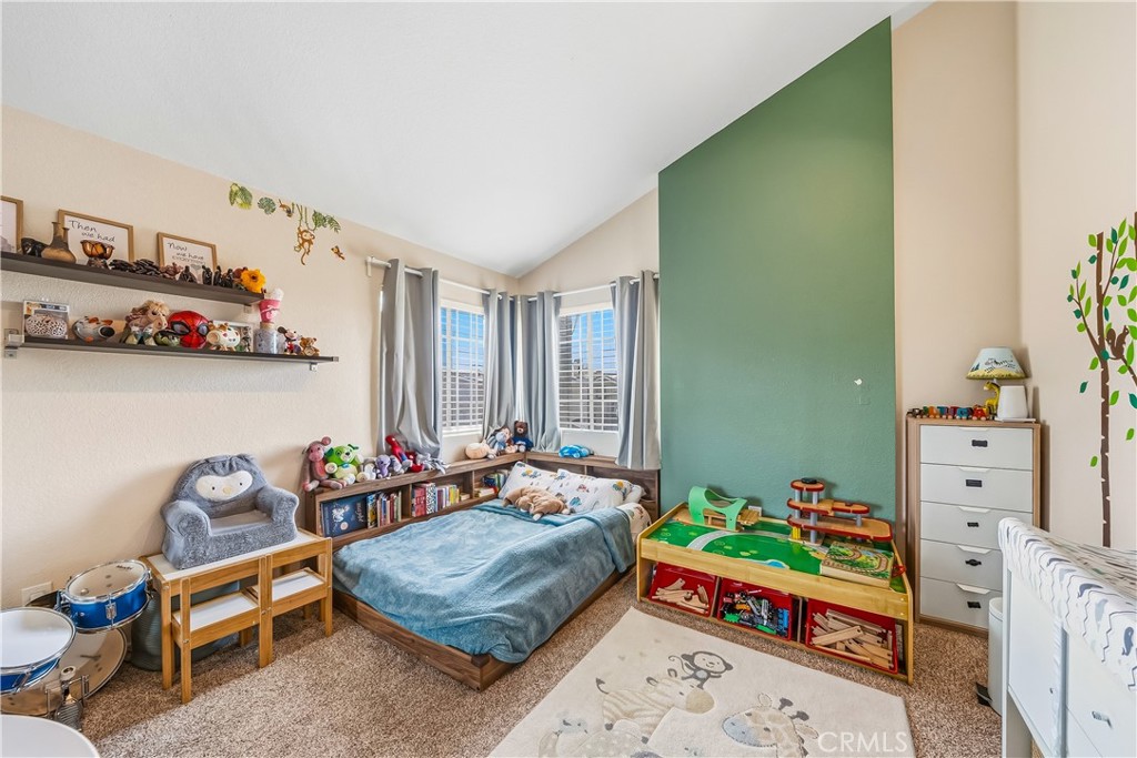 934 W 26th 1