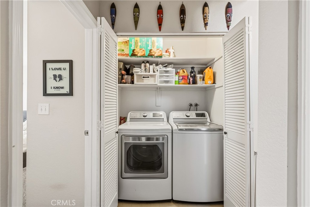 934 W 26th 1
