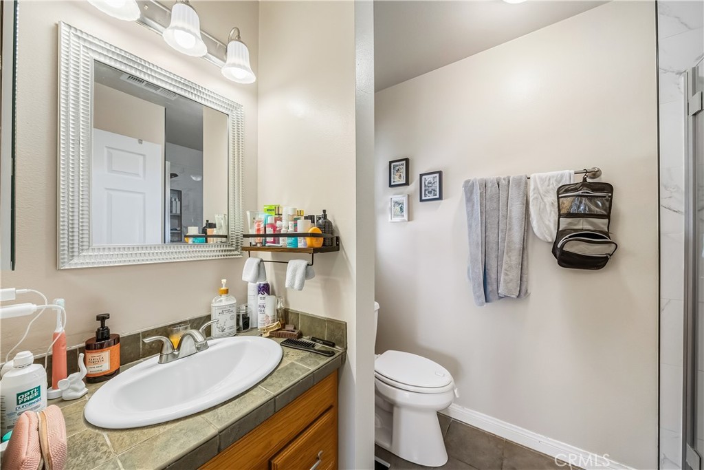 934 W 26th 1
