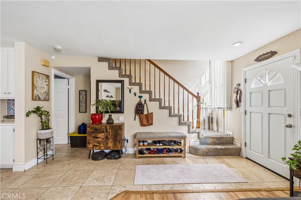 934 W 26th 1