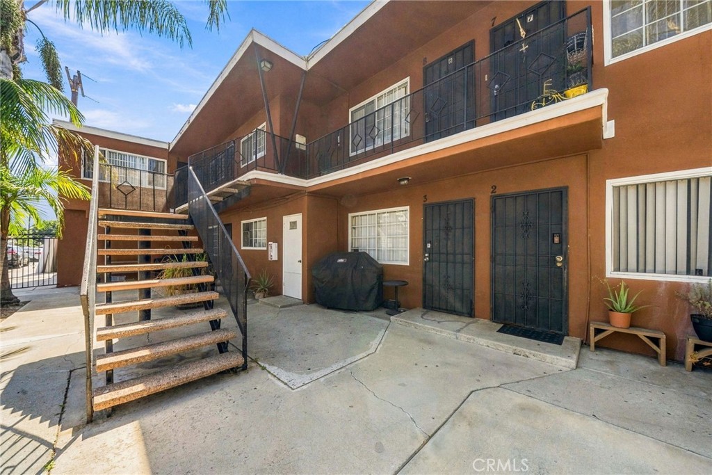 5333 Pine Avenue