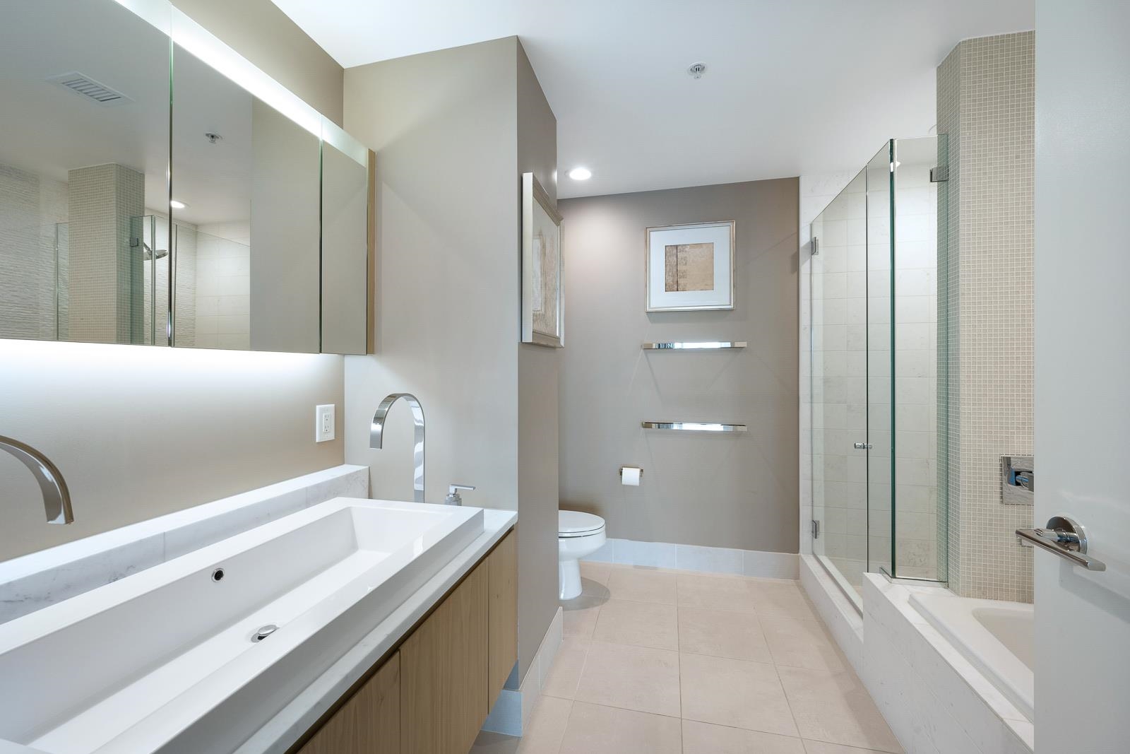 77 HUDSON ST Unit: 4203