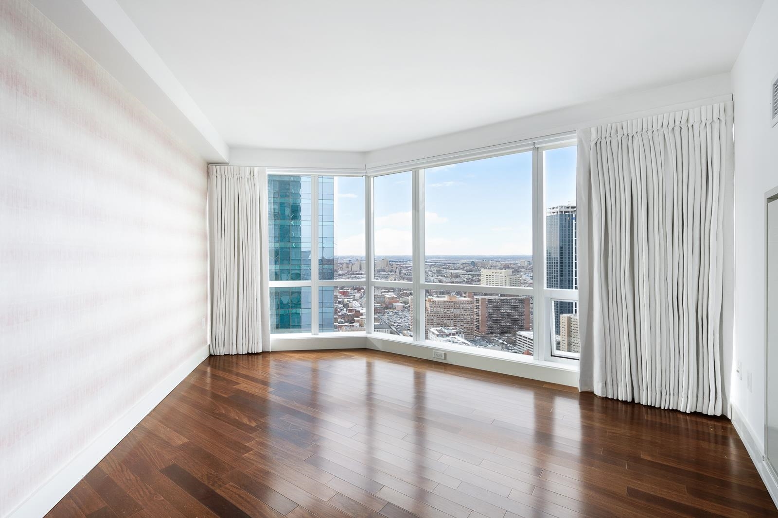 77 HUDSON ST Unit: 4203