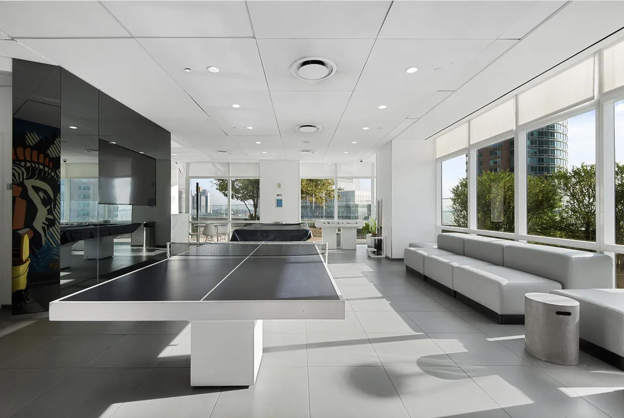 77 HUDSON ST Unit: 4203