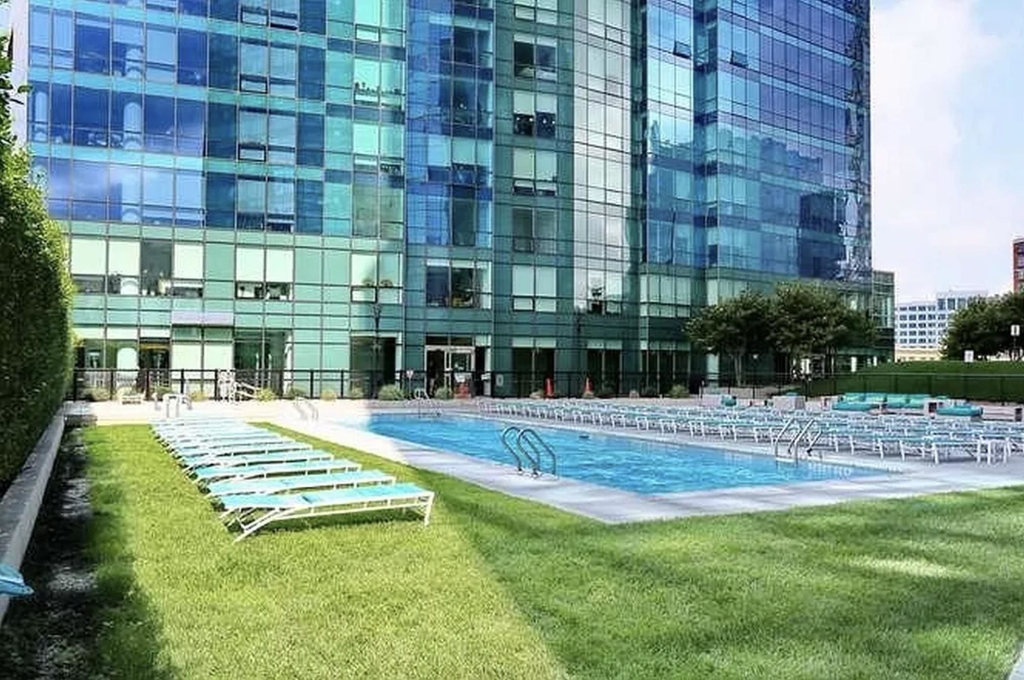 77 HUDSON ST Unit: 4203