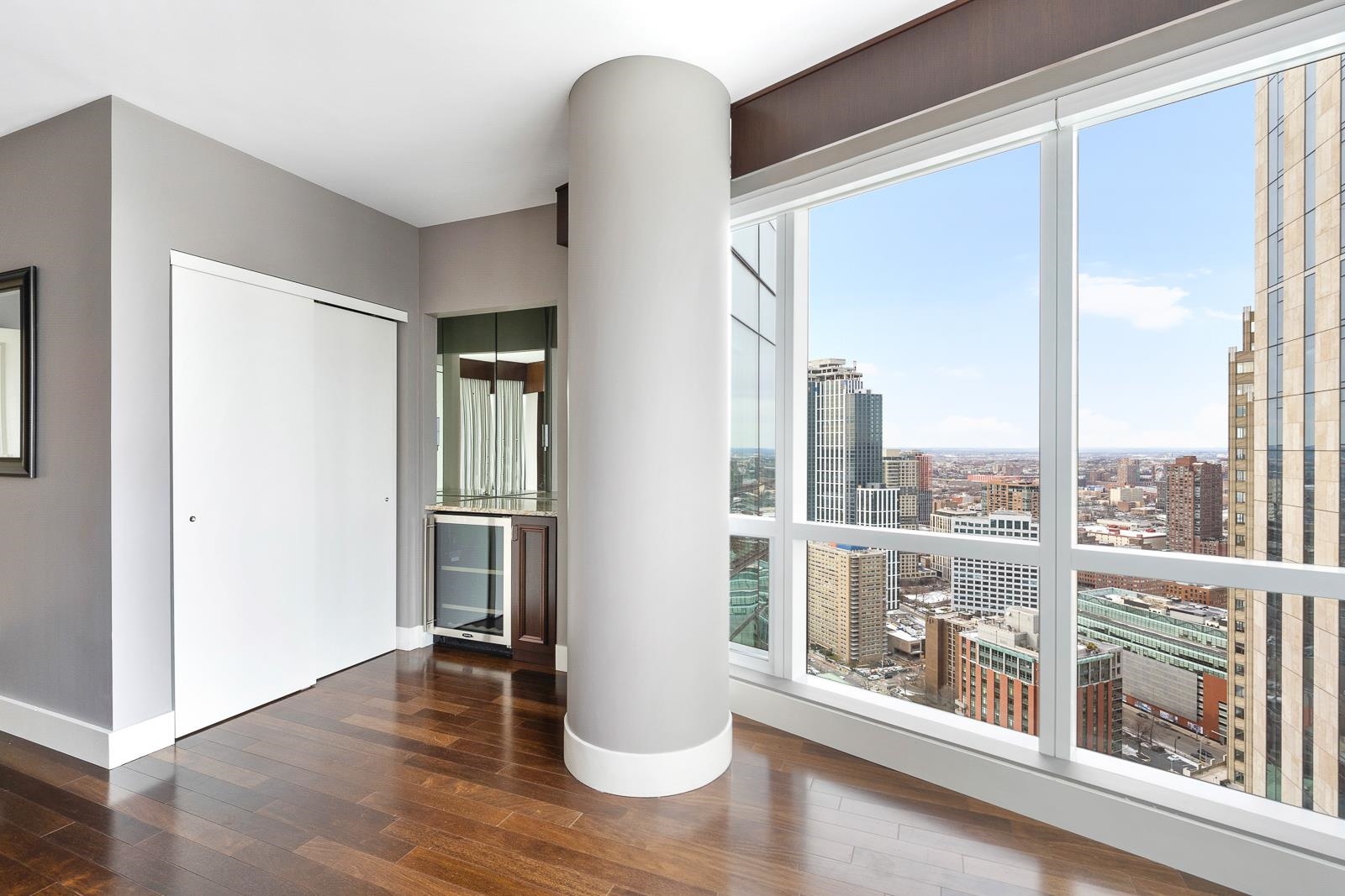 77 HUDSON ST Unit: 4203