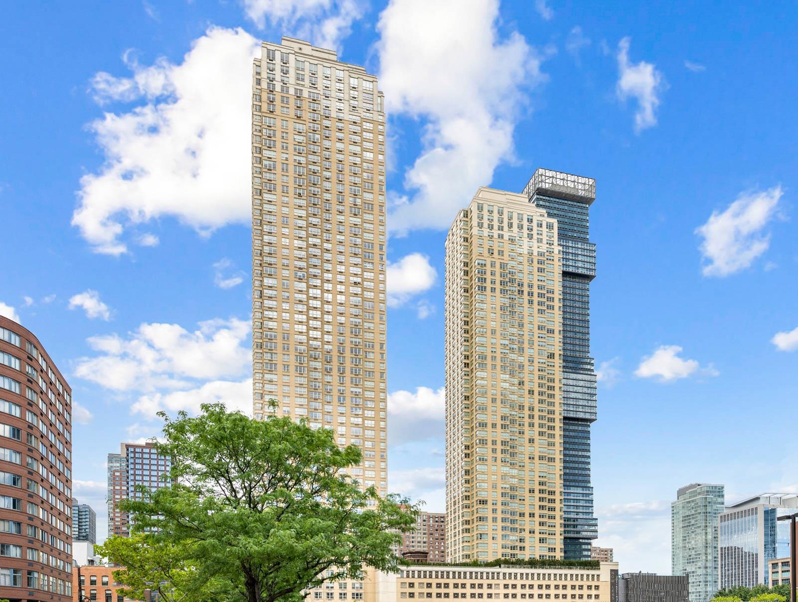 88 MORGAN ST Unit: PH72