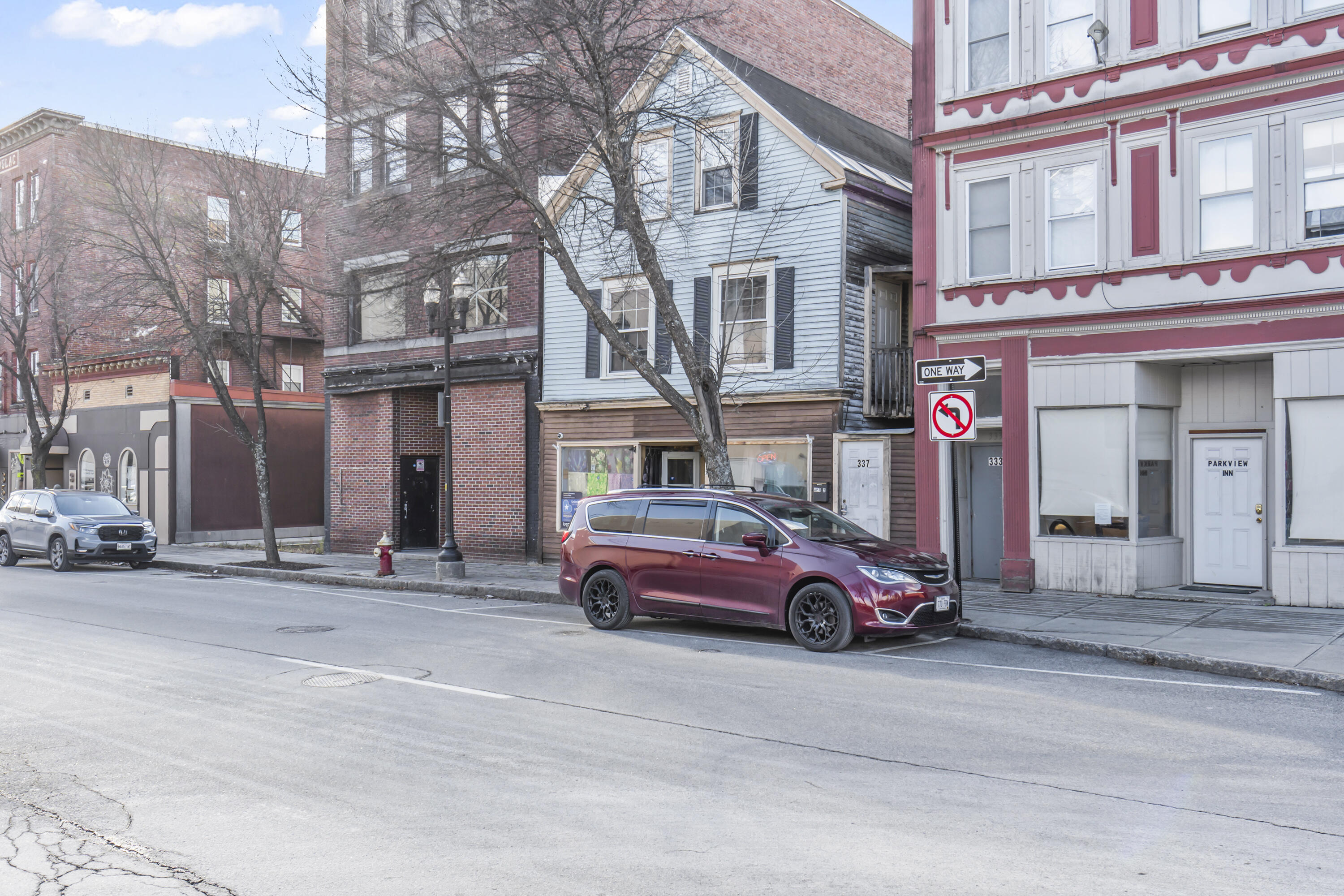 337 Lisbon Street