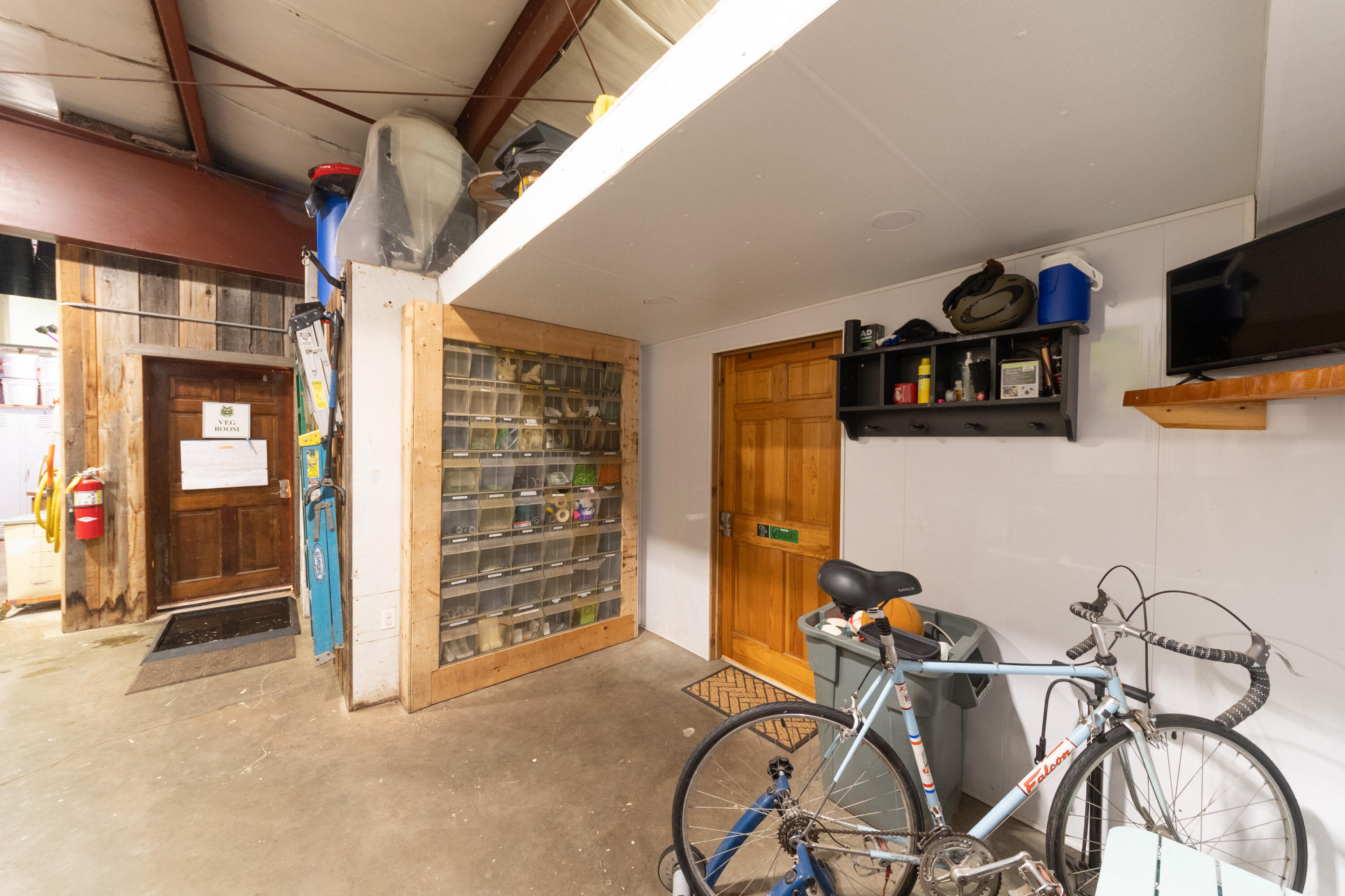 786 Howes Corner Road