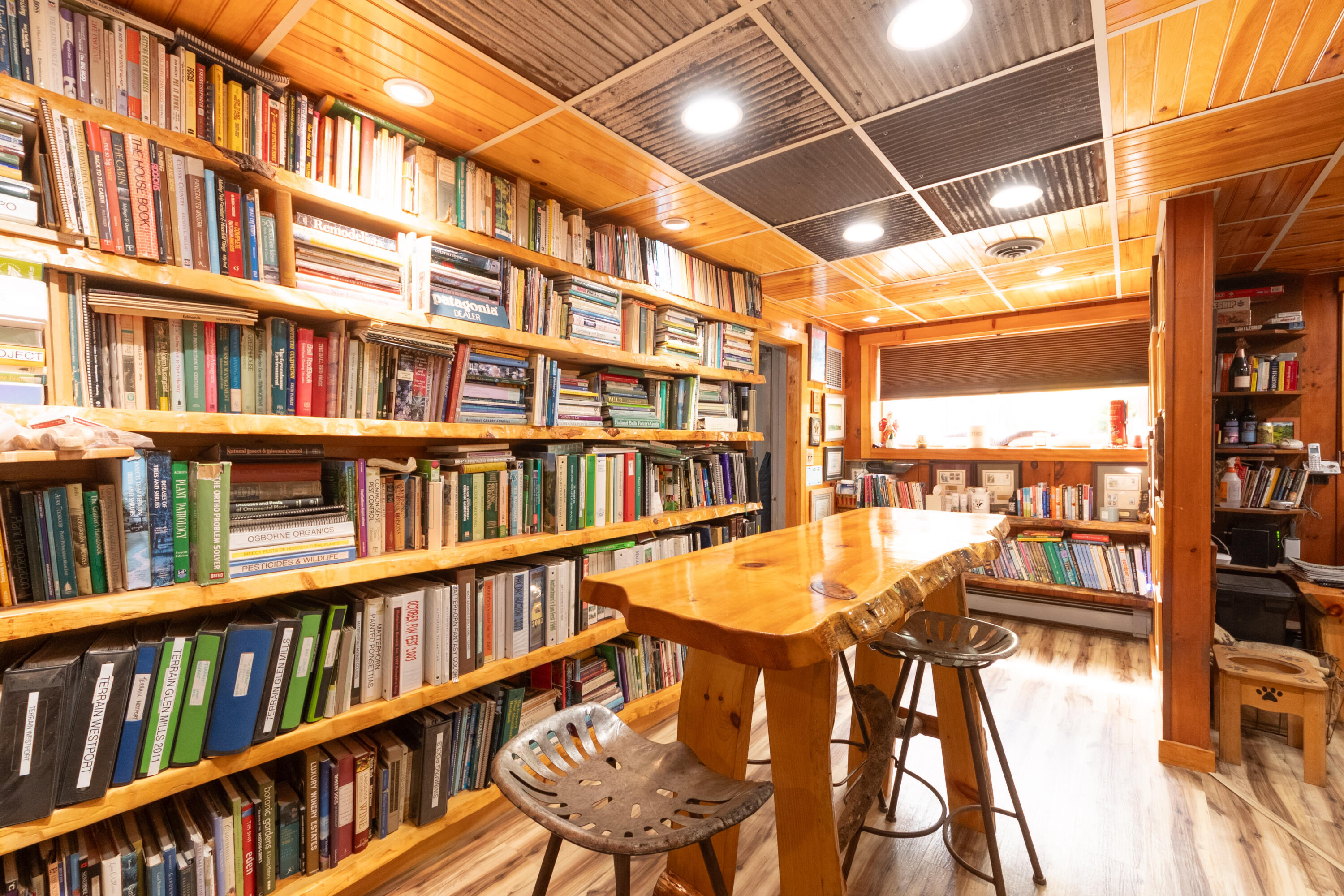 786 Howes Corner Road