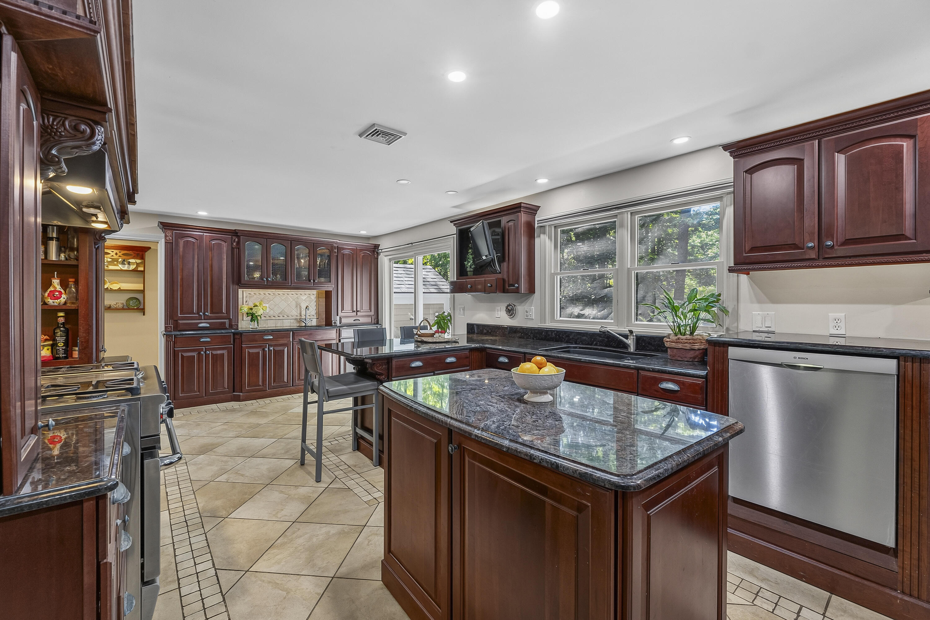 4 Pleasant Hill Road