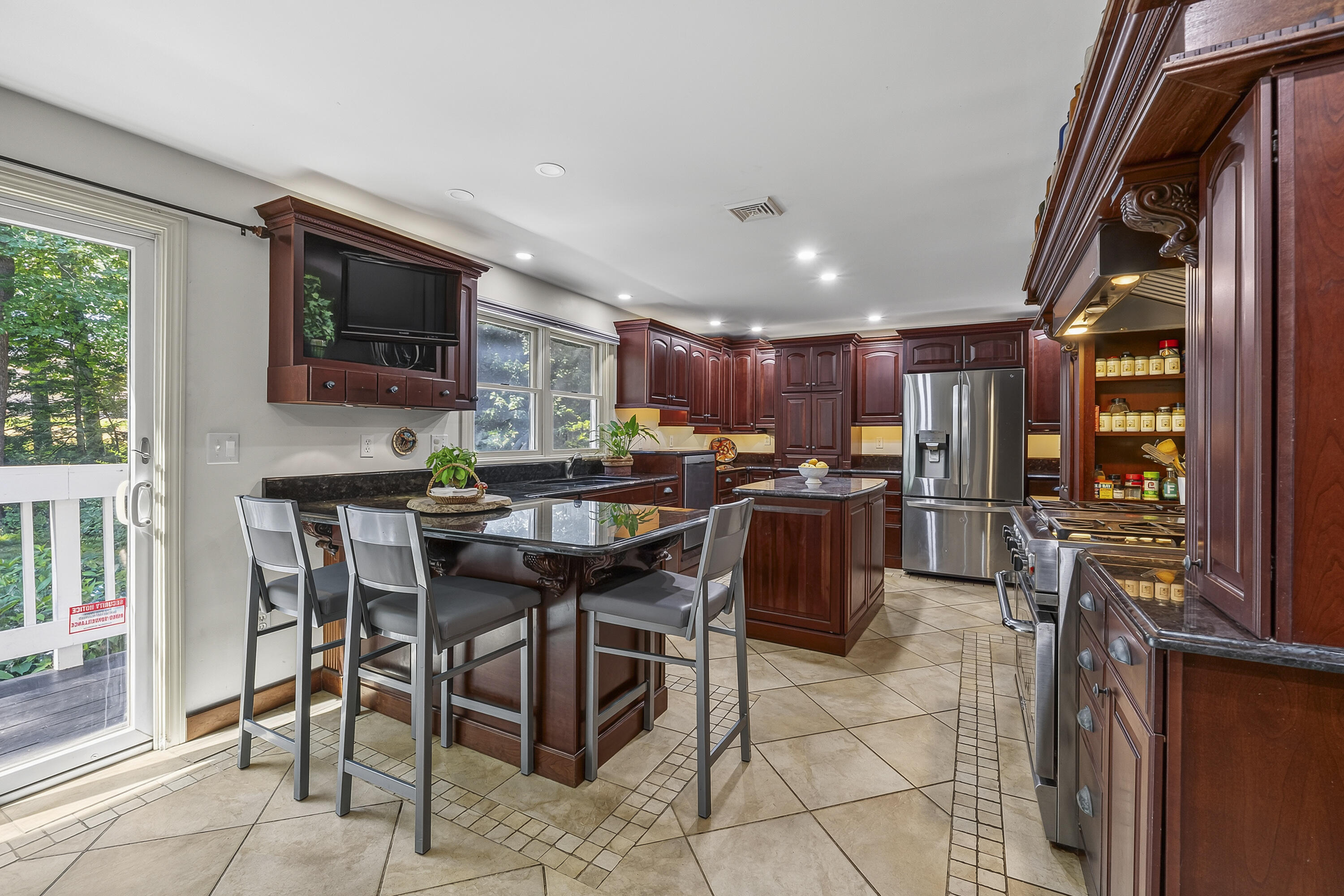 4 Pleasant Hill Road