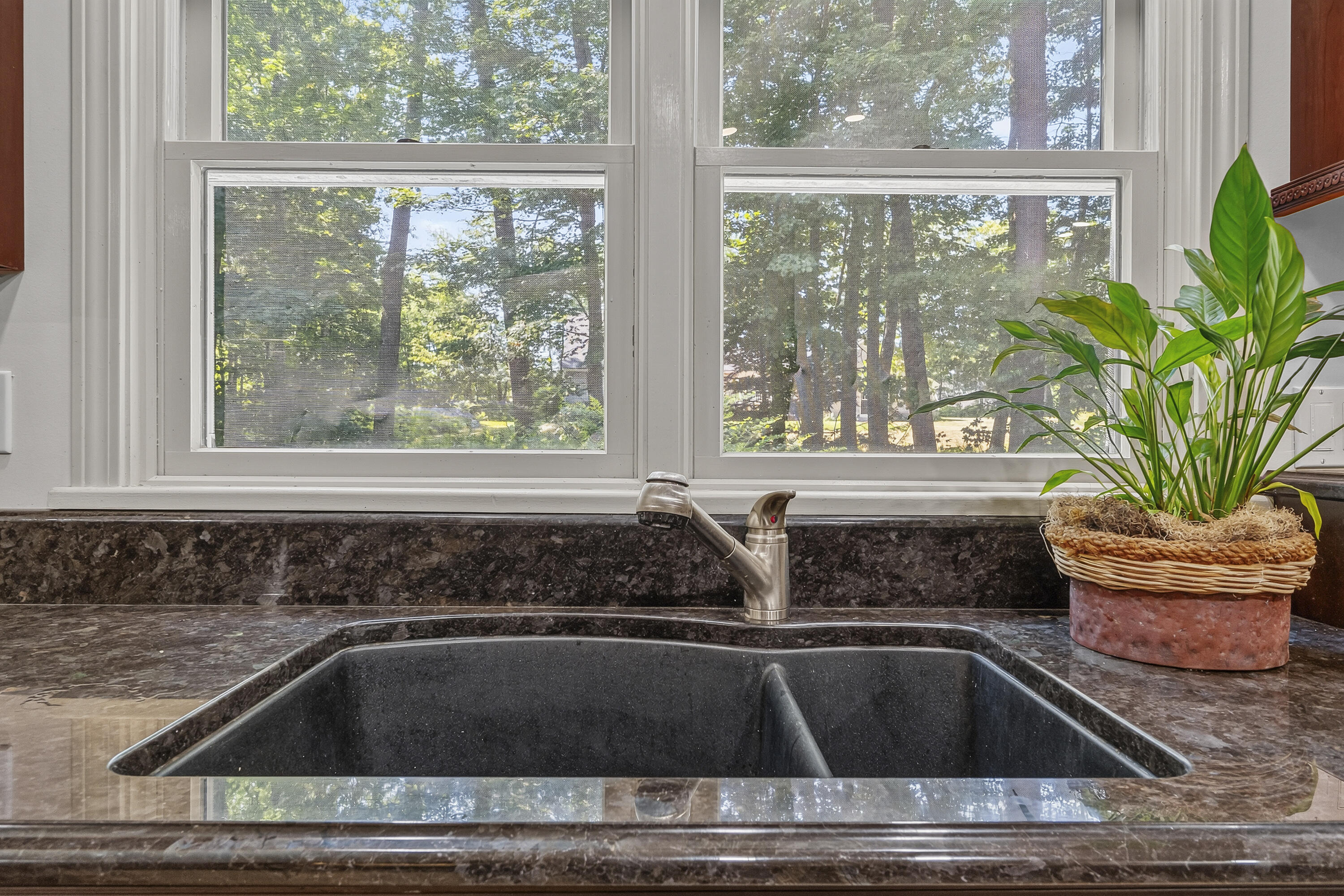 4 Pleasant Hill Road