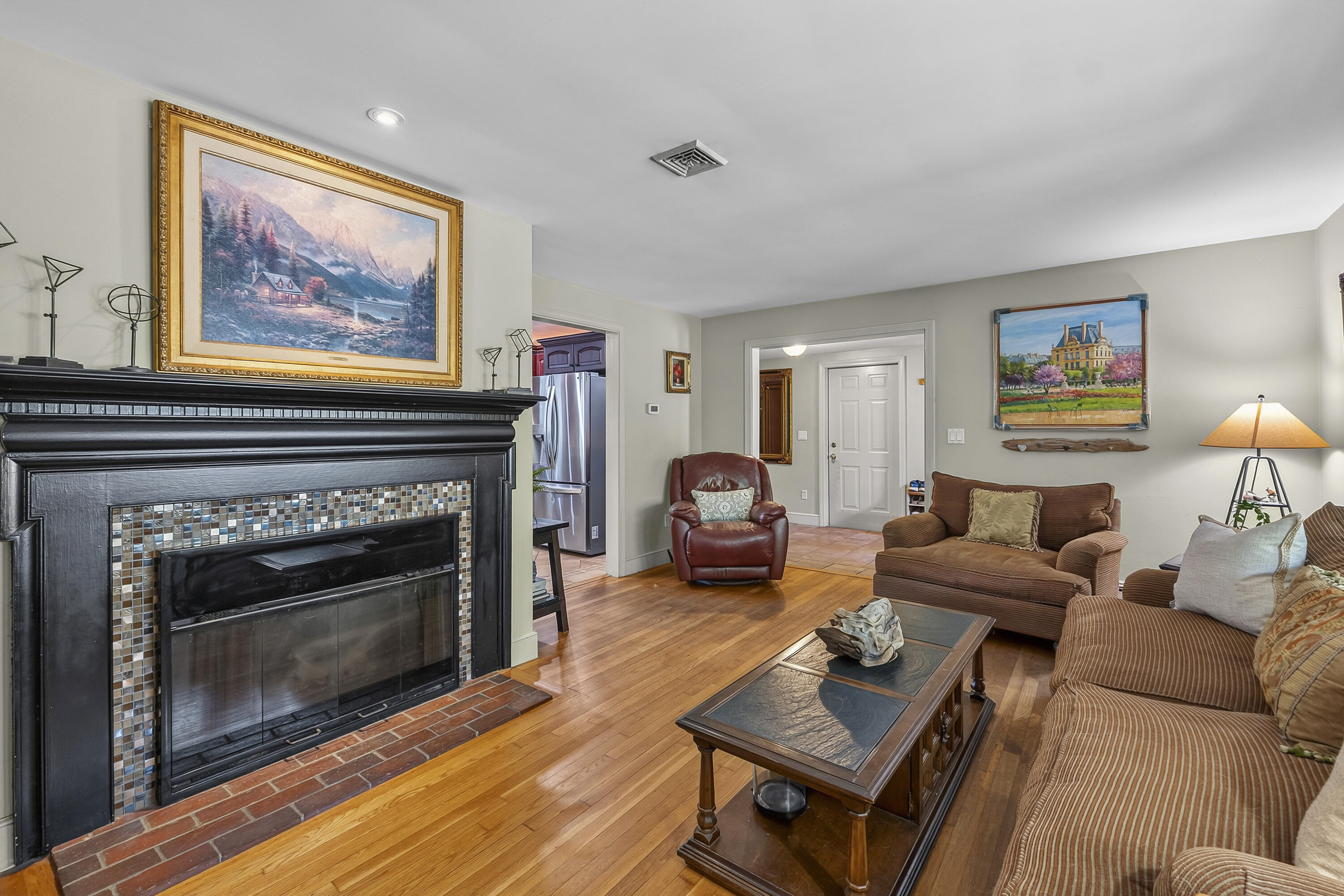 4 Pleasant Hill Road