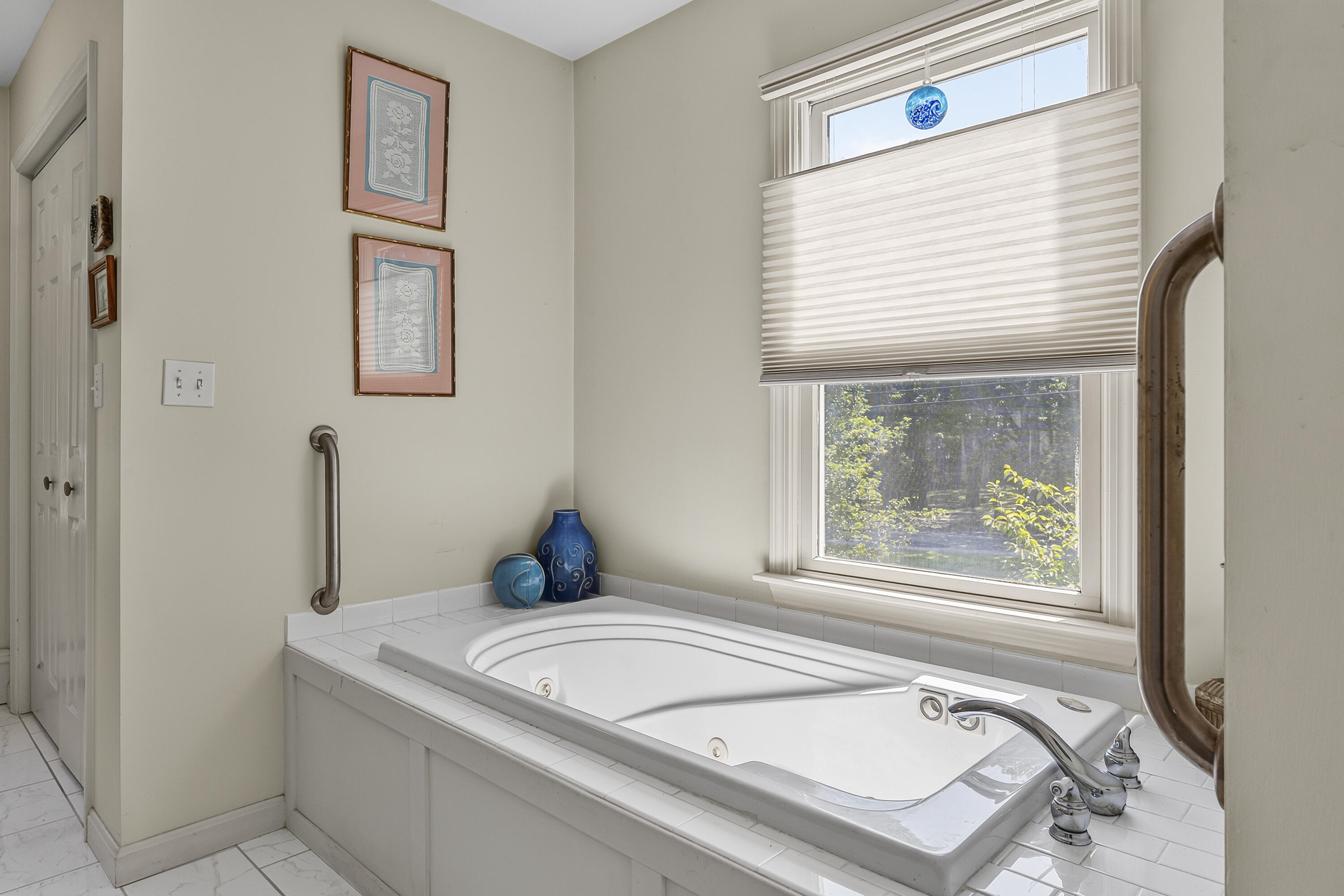 4 Pleasant Hill Road