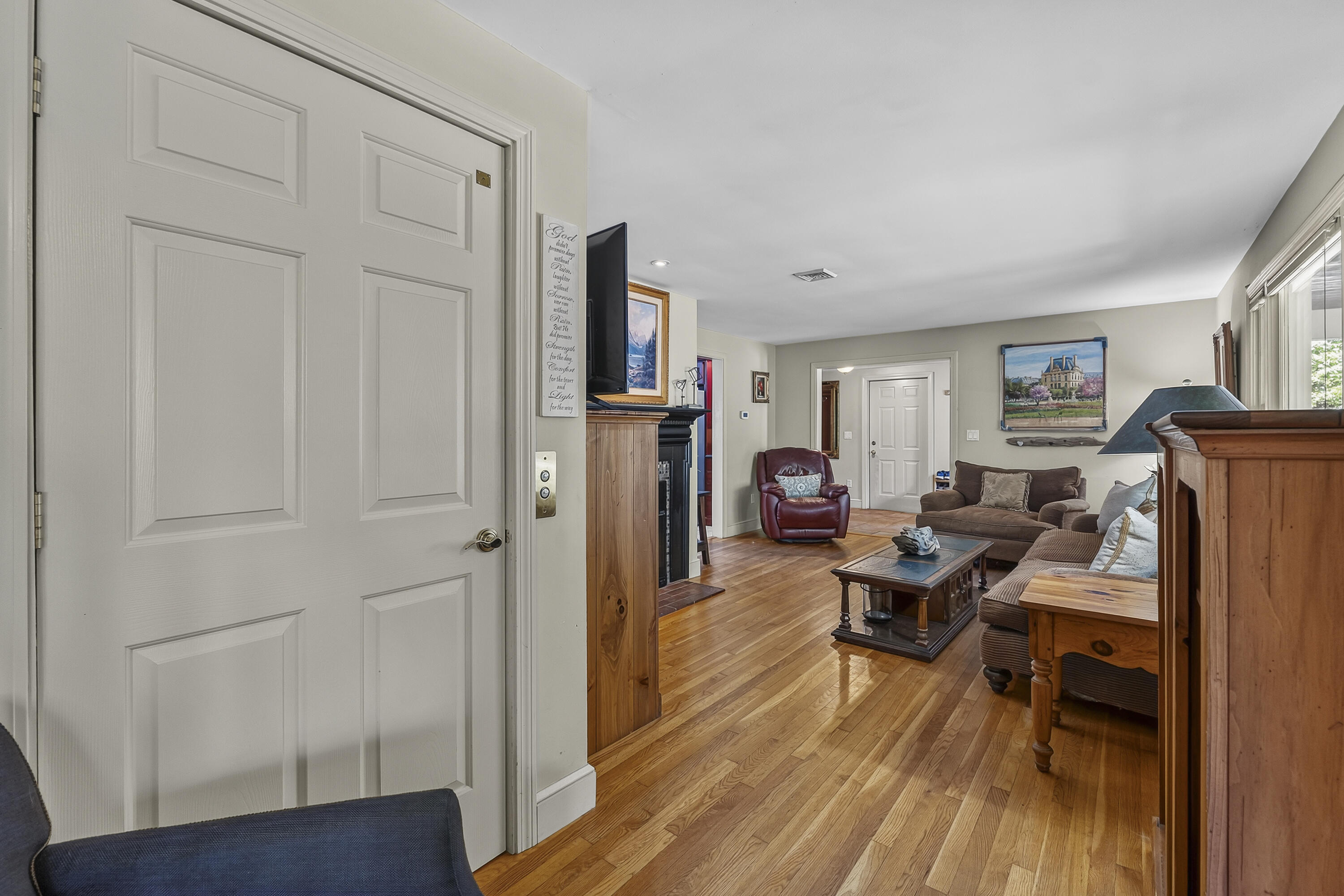 4 Pleasant Hill Road
