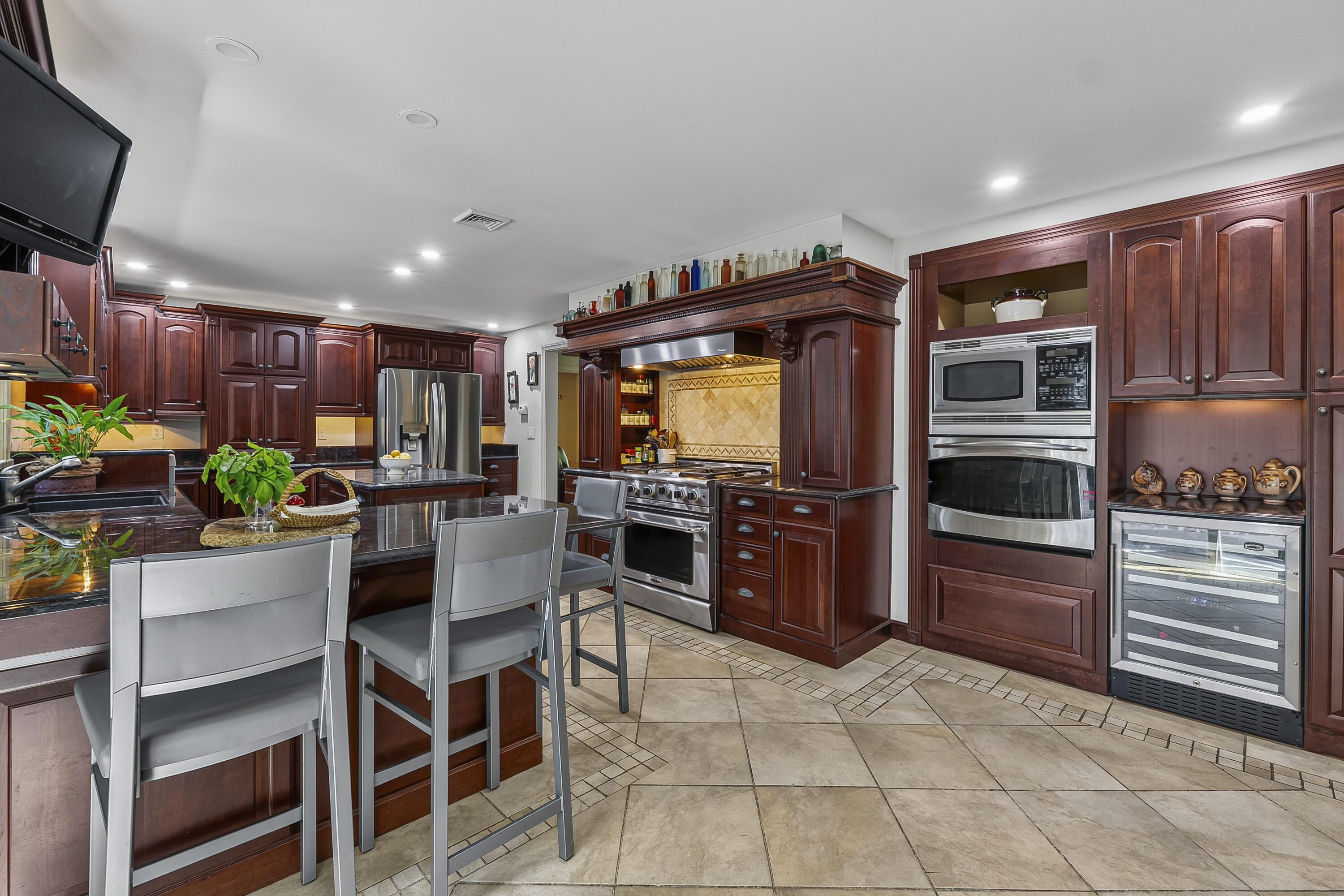 4 Pleasant Hill Road