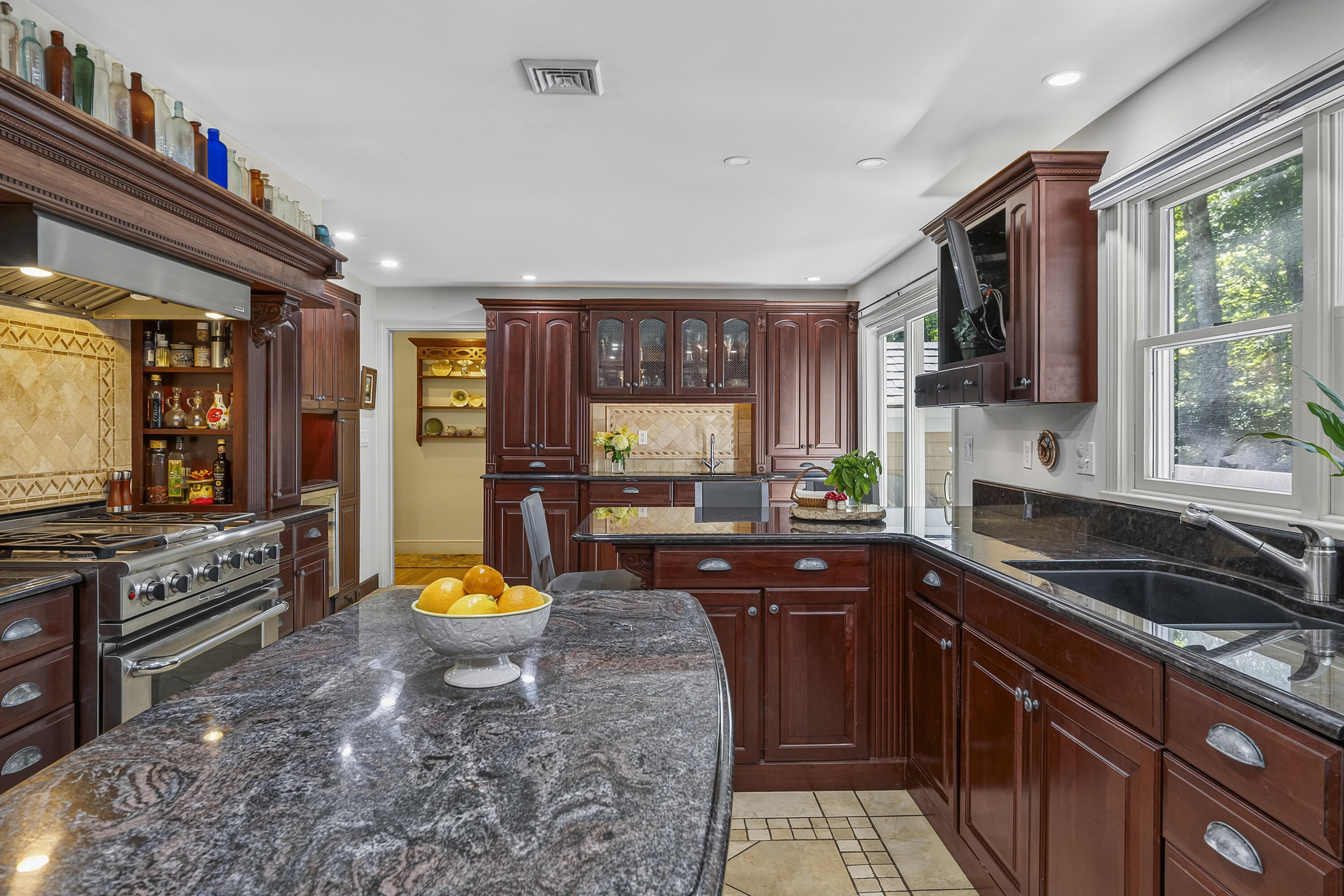4 Pleasant Hill Road