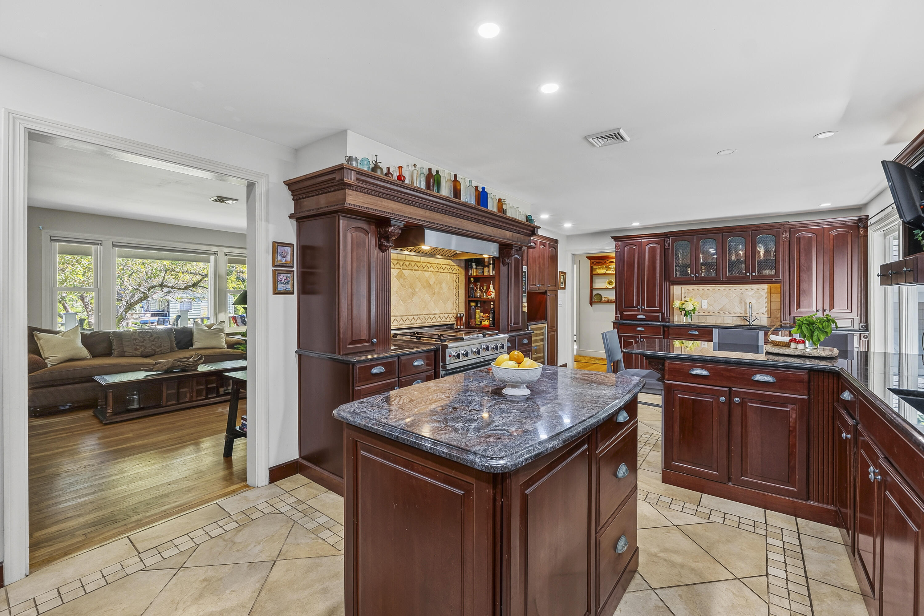 4 Pleasant Hill Road