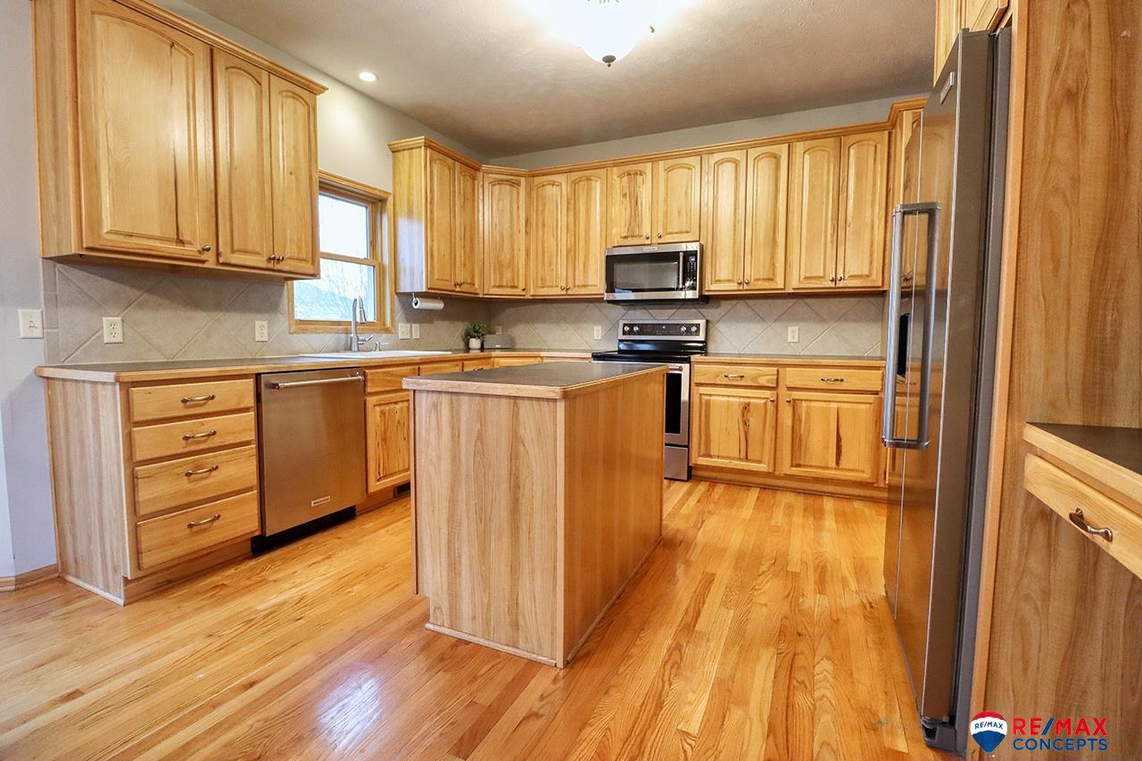 6135 Glass Ridge Drive