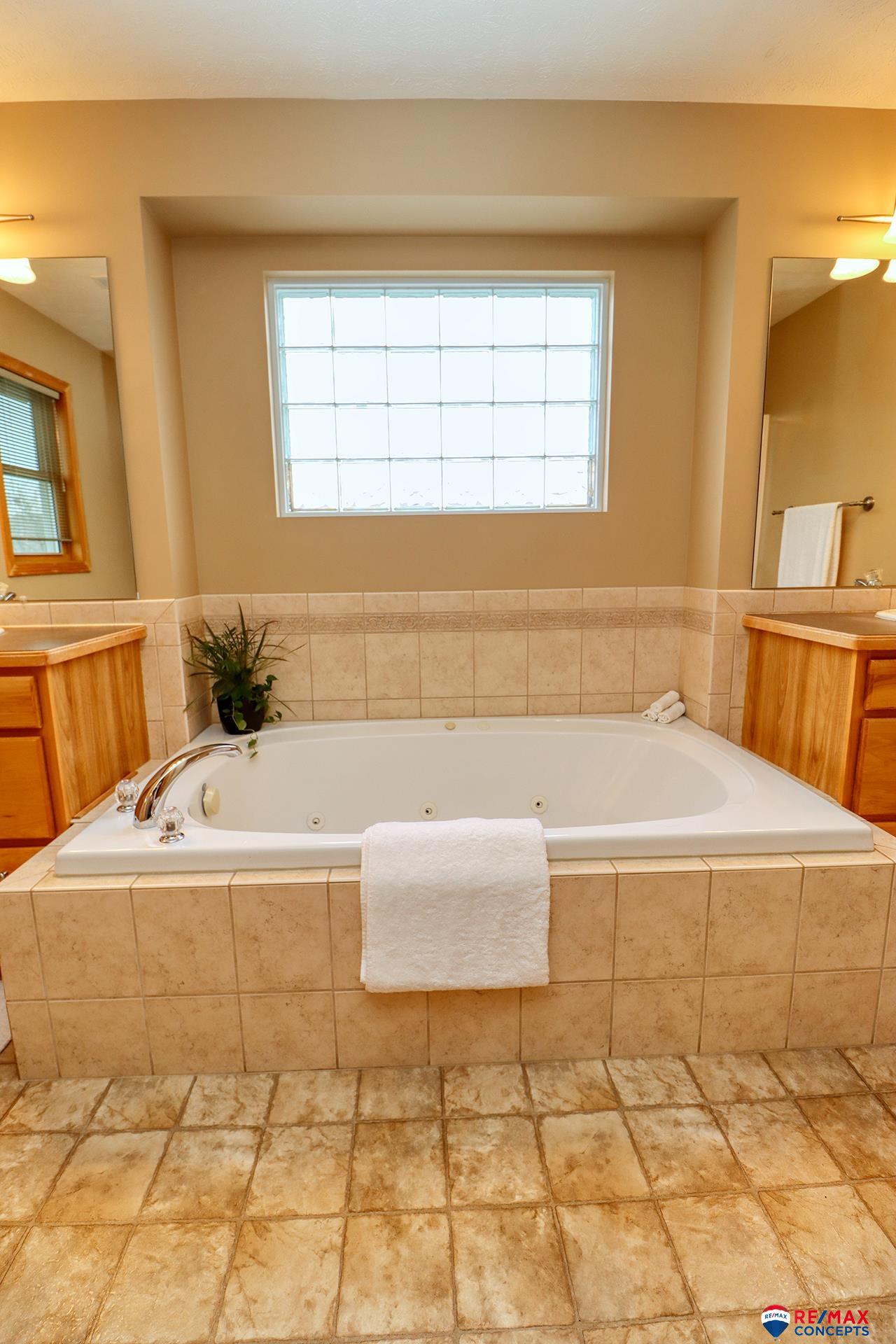 6135 Glass Ridge Drive