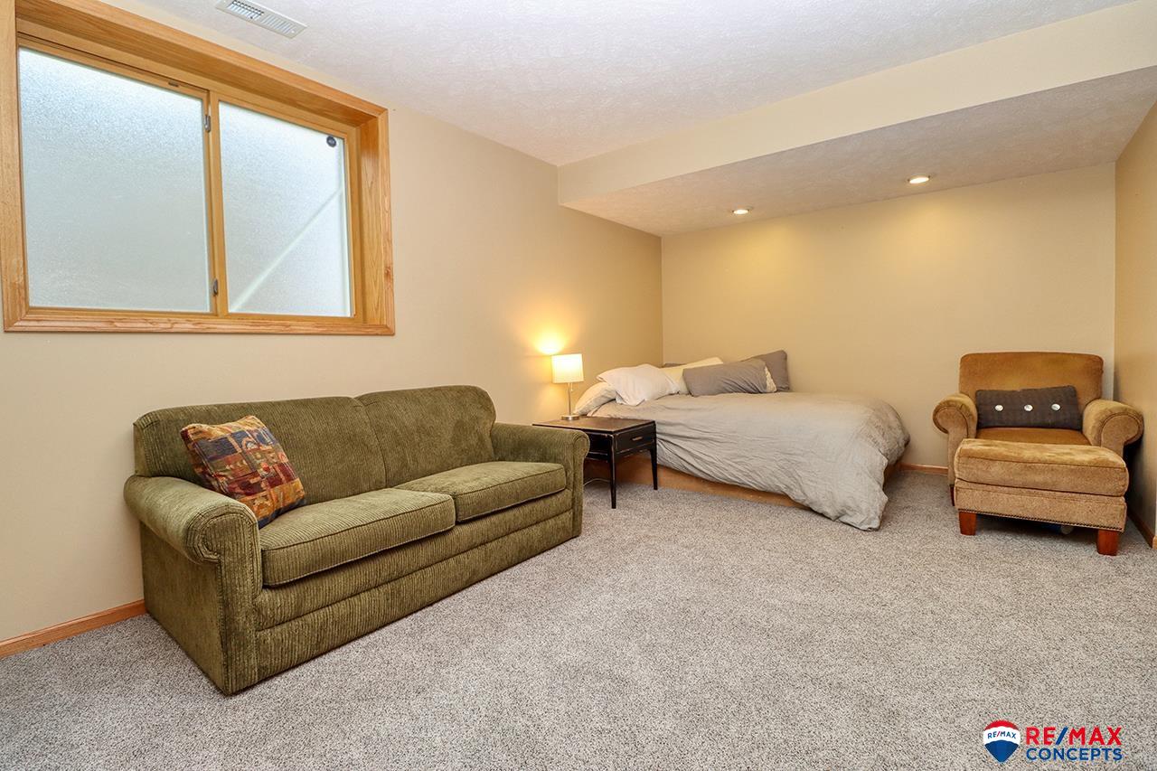 6135 Glass Ridge Drive