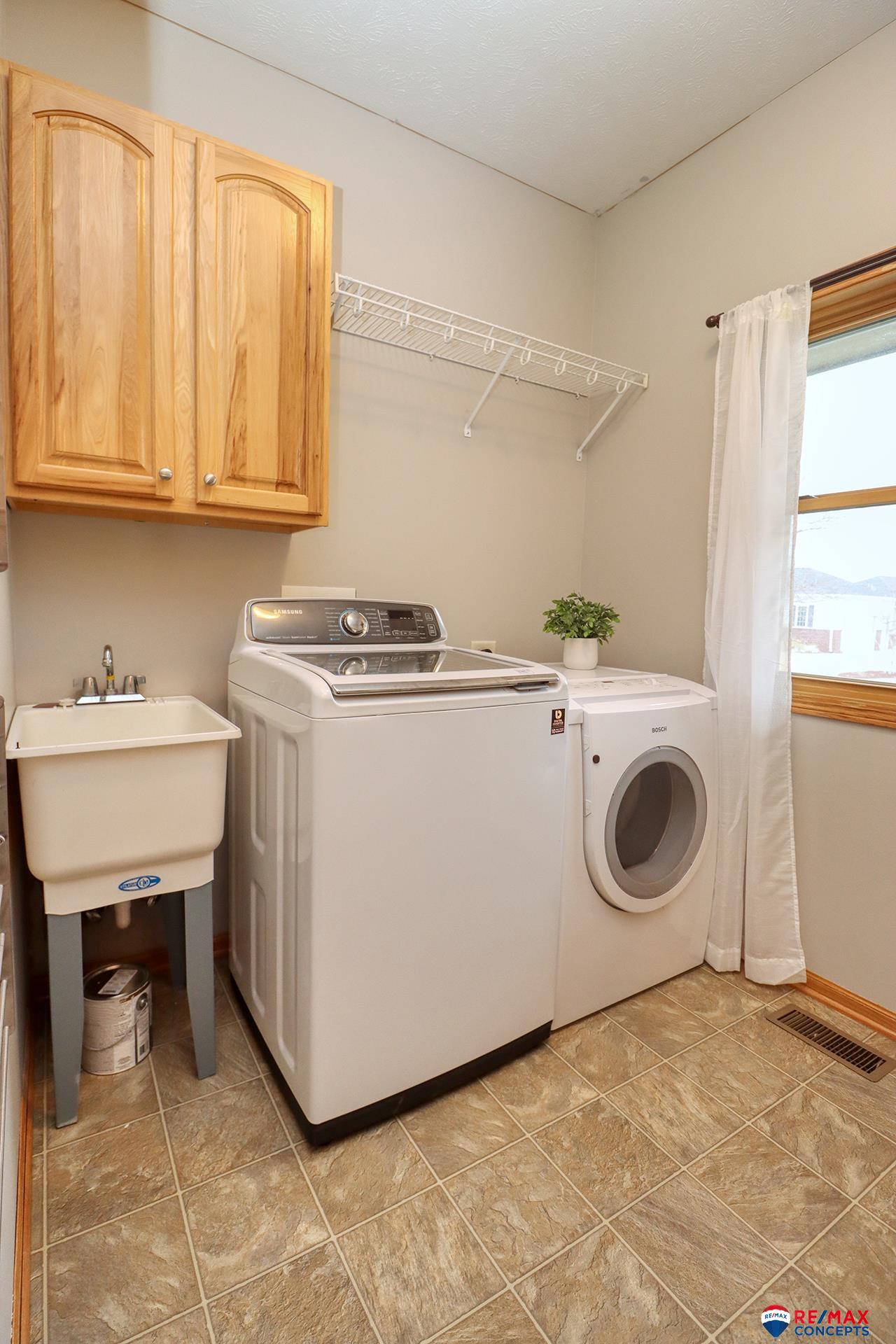 6135 Glass Ridge Drive