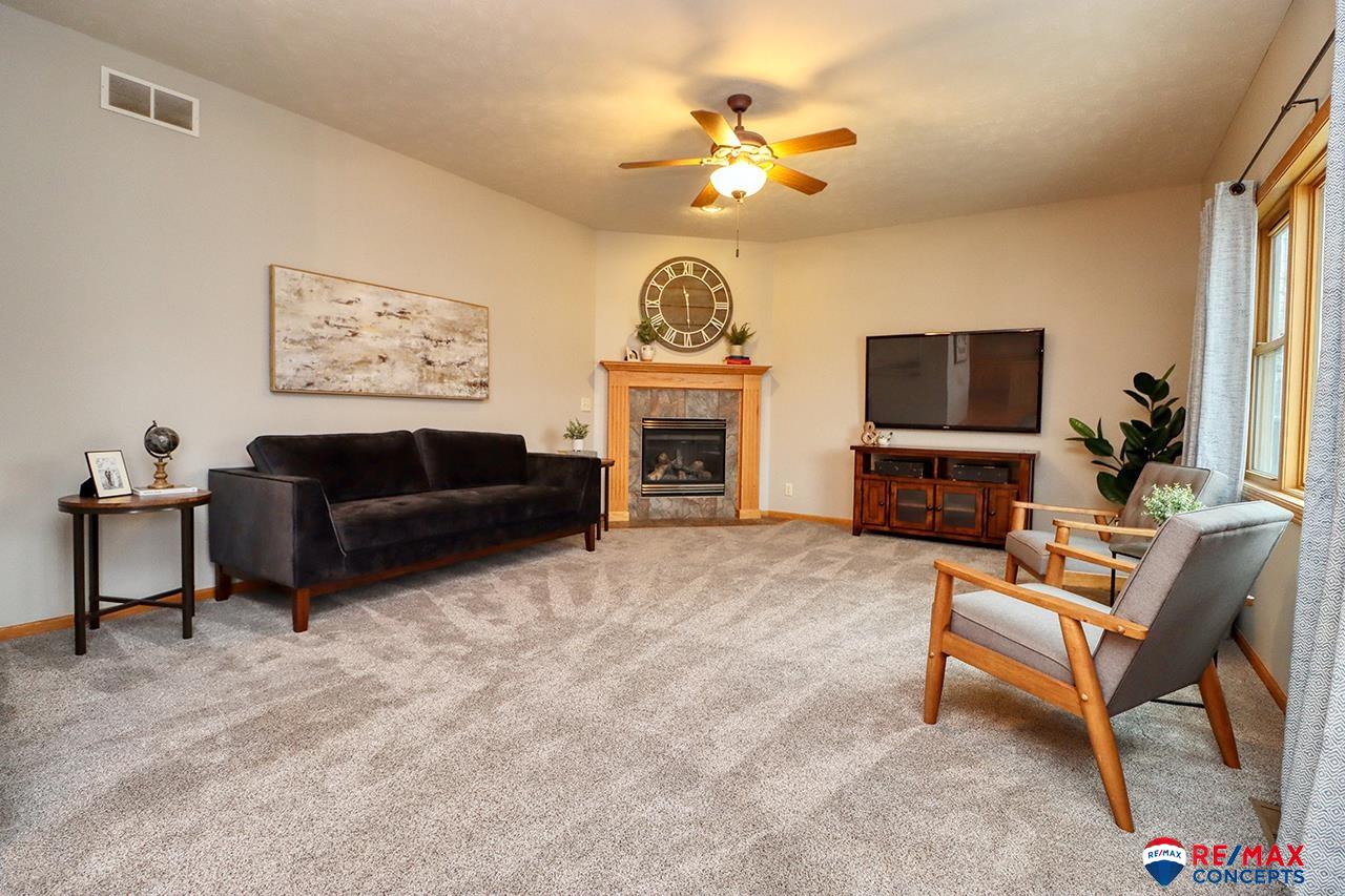 6135 Glass Ridge Drive