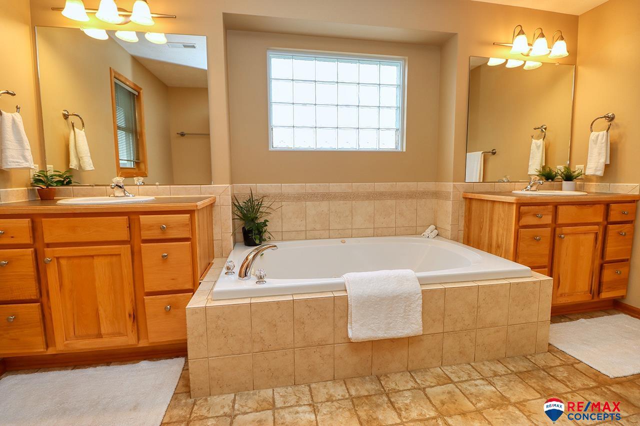 6135 Glass Ridge Drive