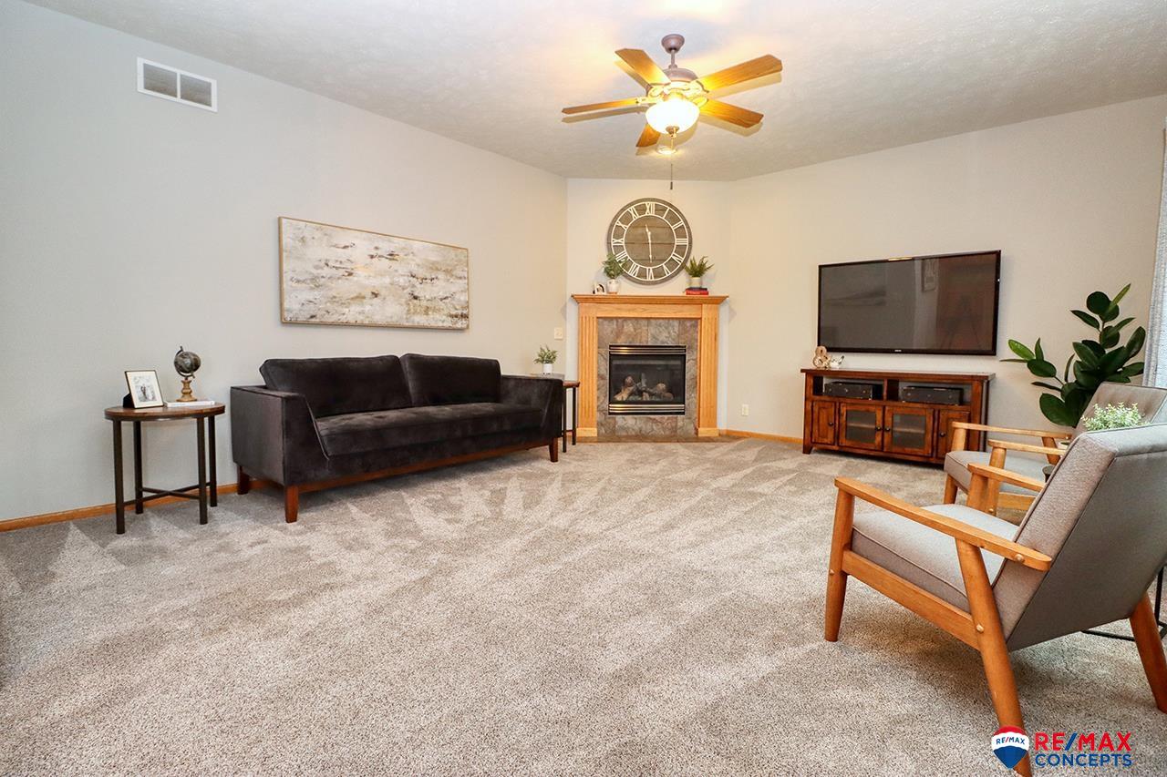 6135 Glass Ridge Drive