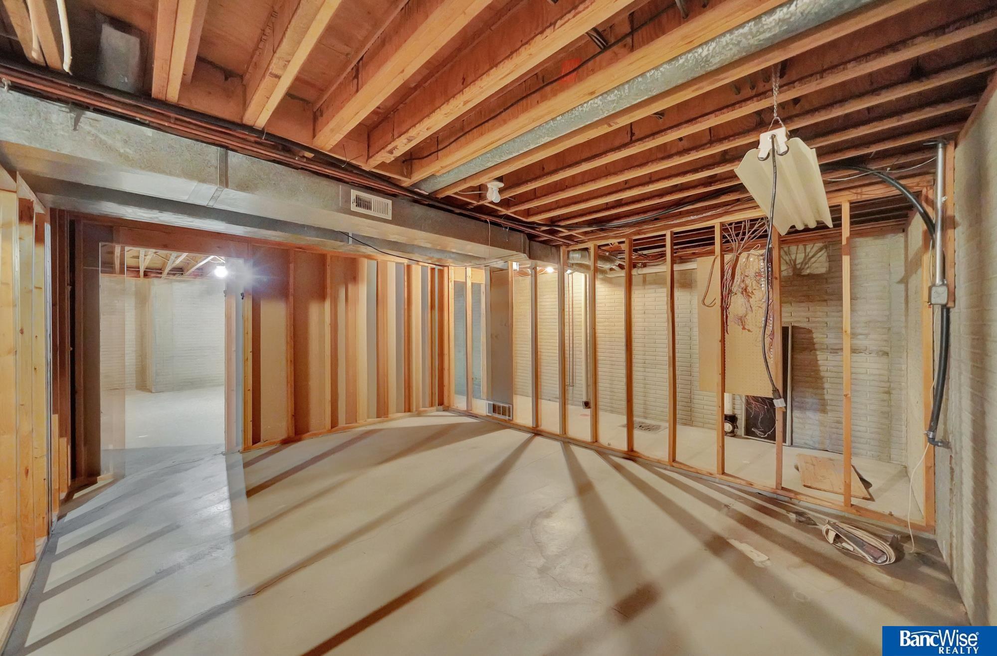 9700 Leighton Avenue