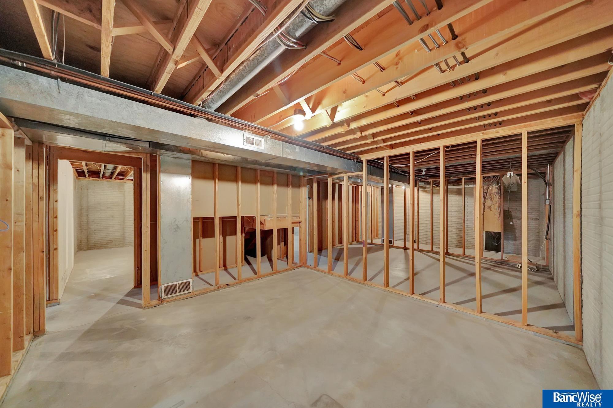 9700 Leighton Avenue