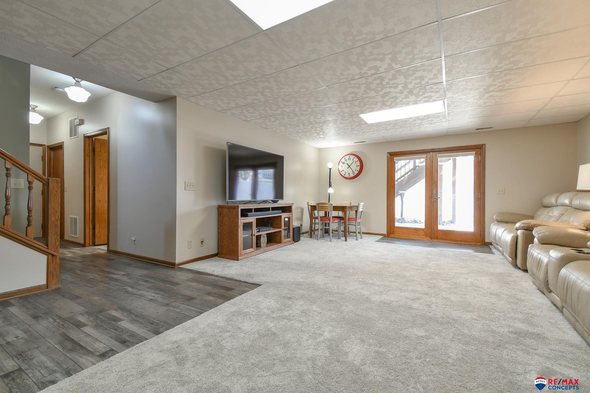 4040 S 82nd Street Circle