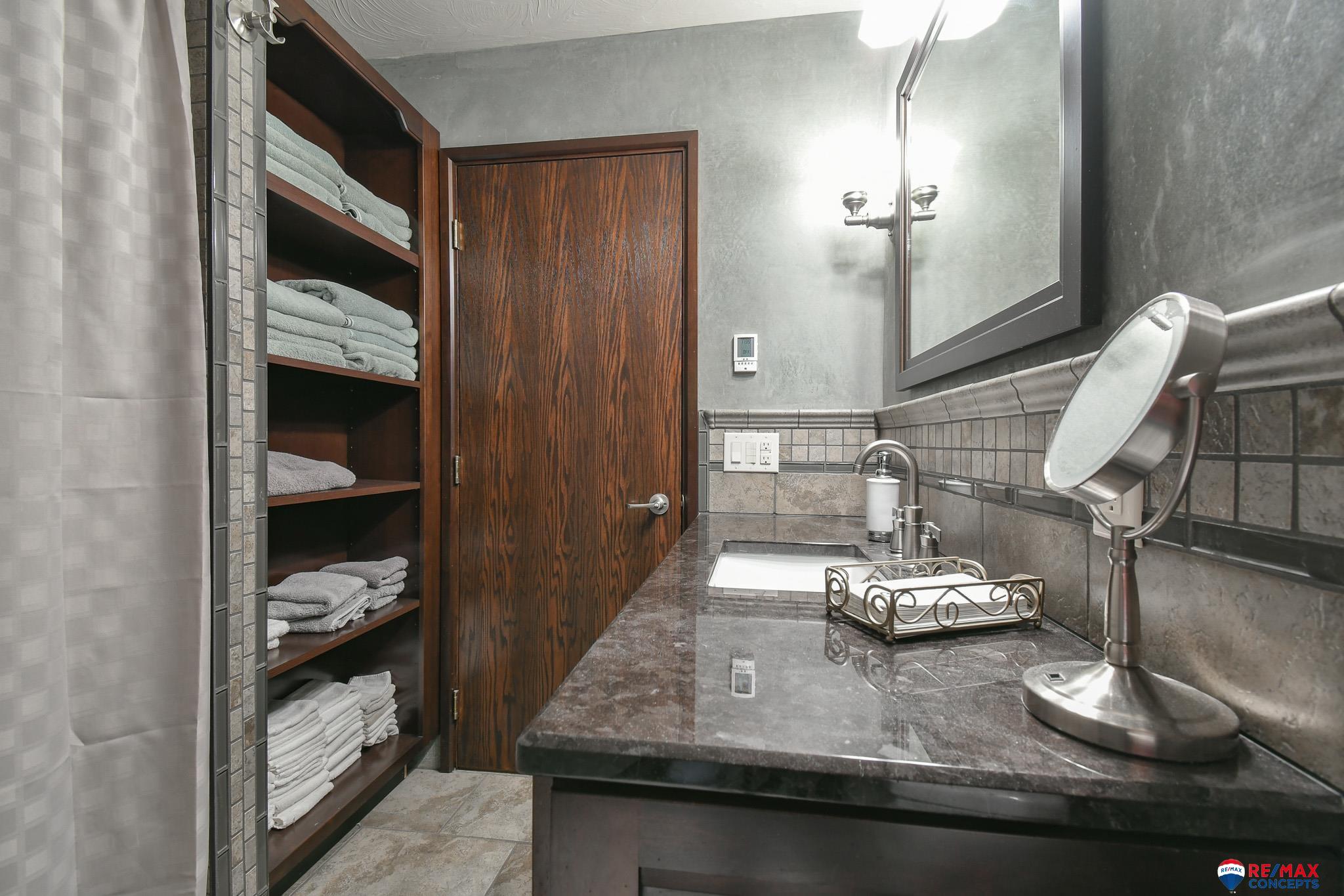 4040 S 82nd Street Circle