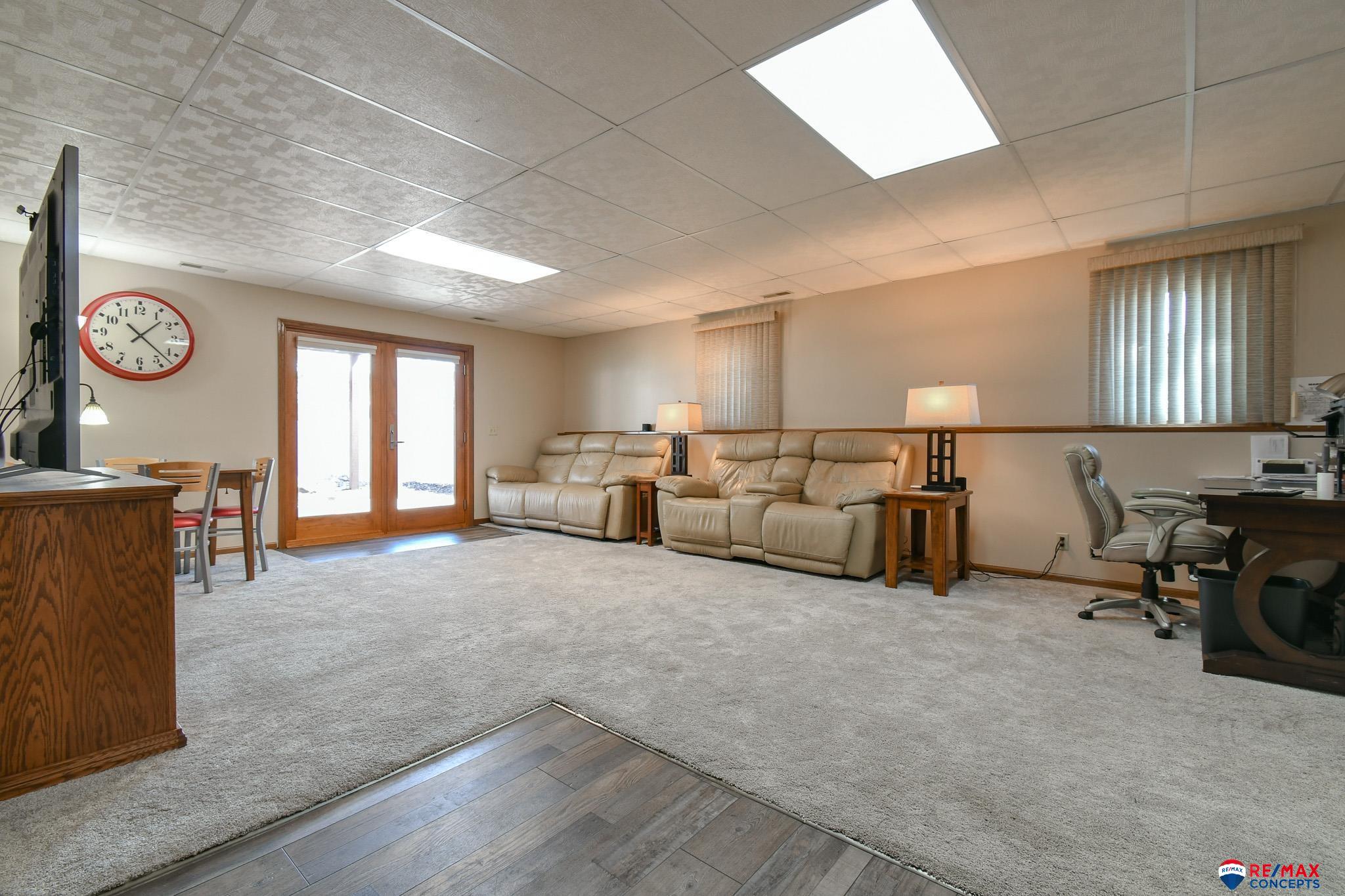 4040 S 82nd Street Circle