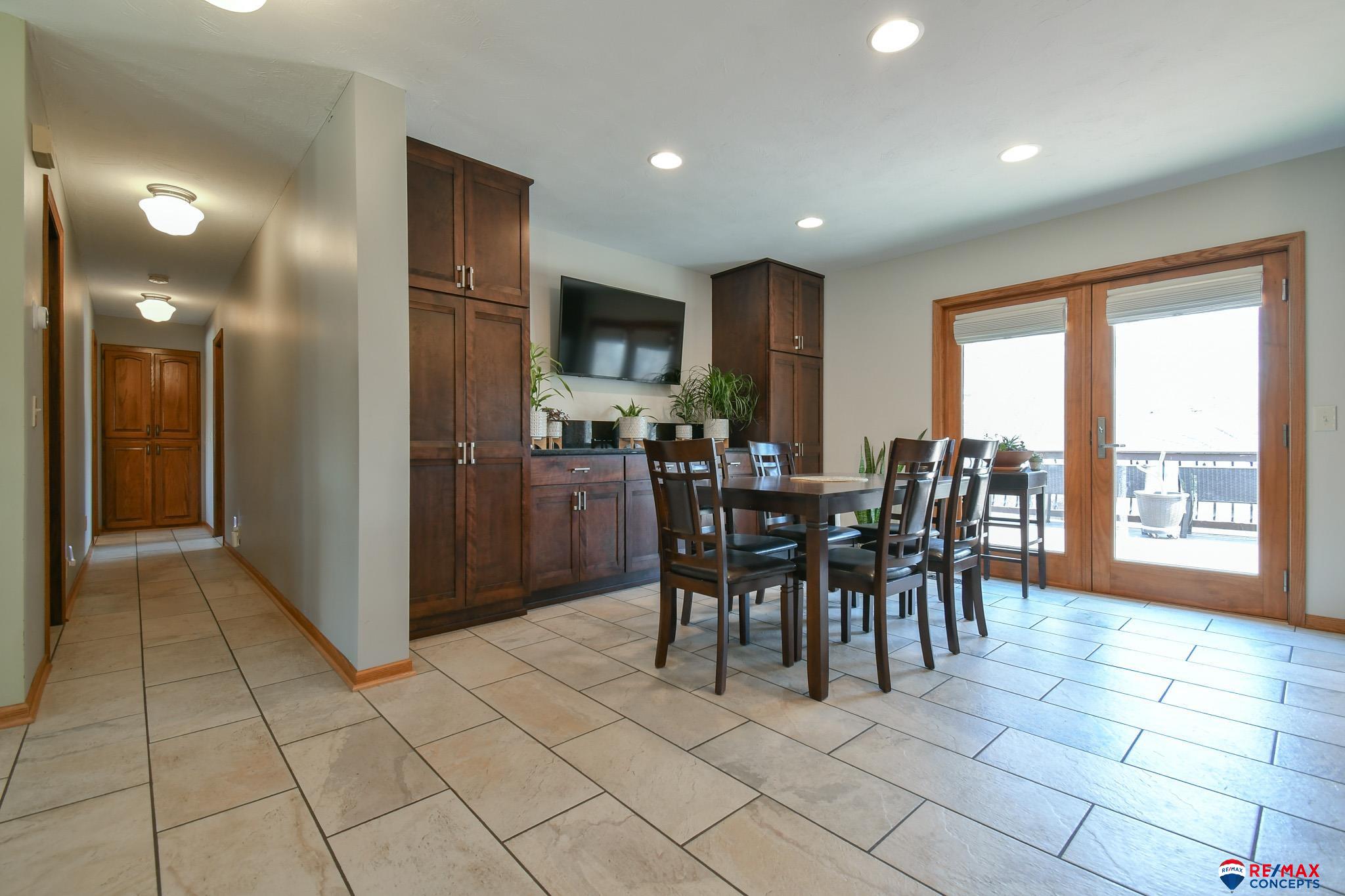 4040 S 82nd Street Circle