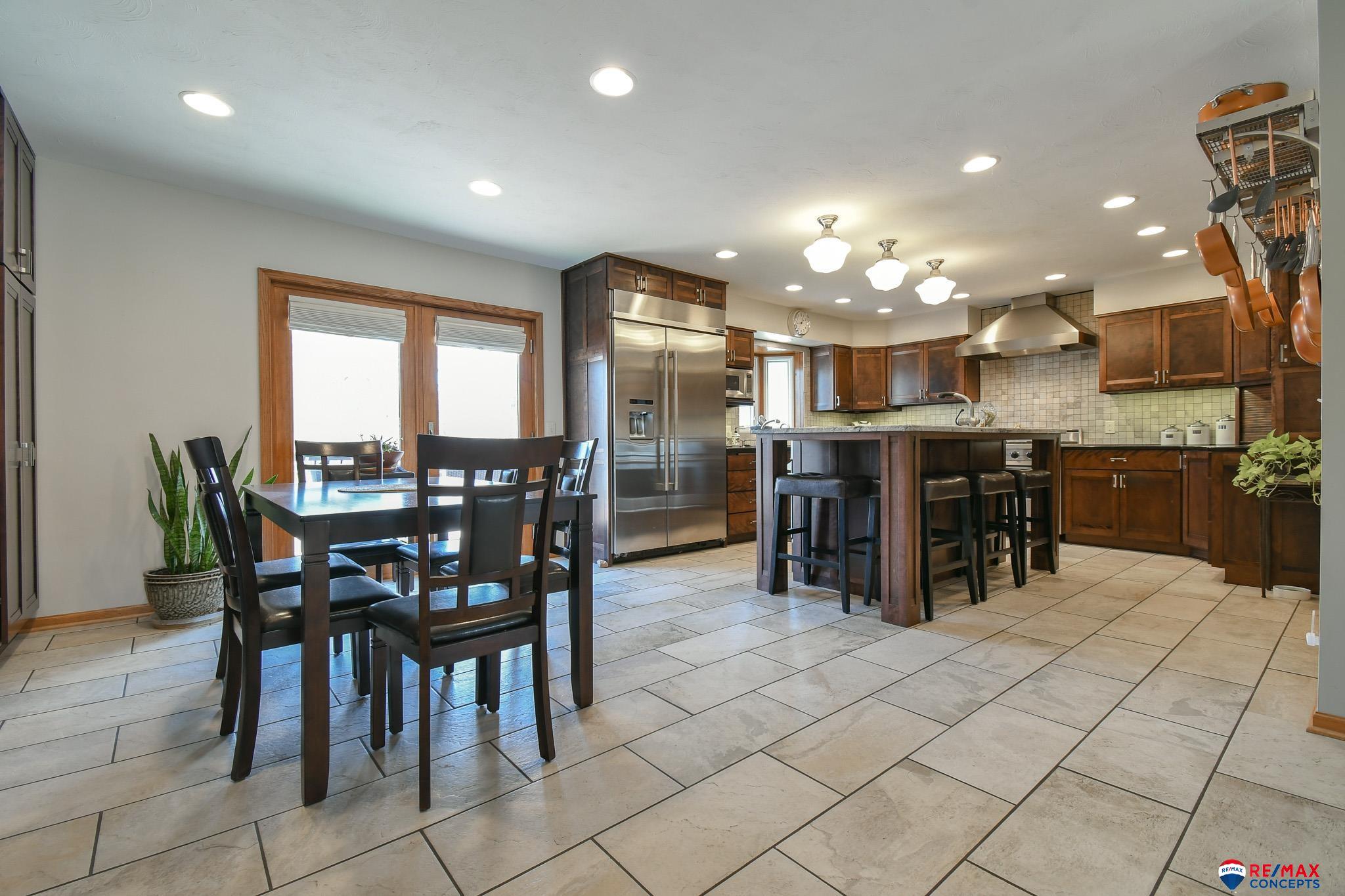 4040 S 82nd Street Circle