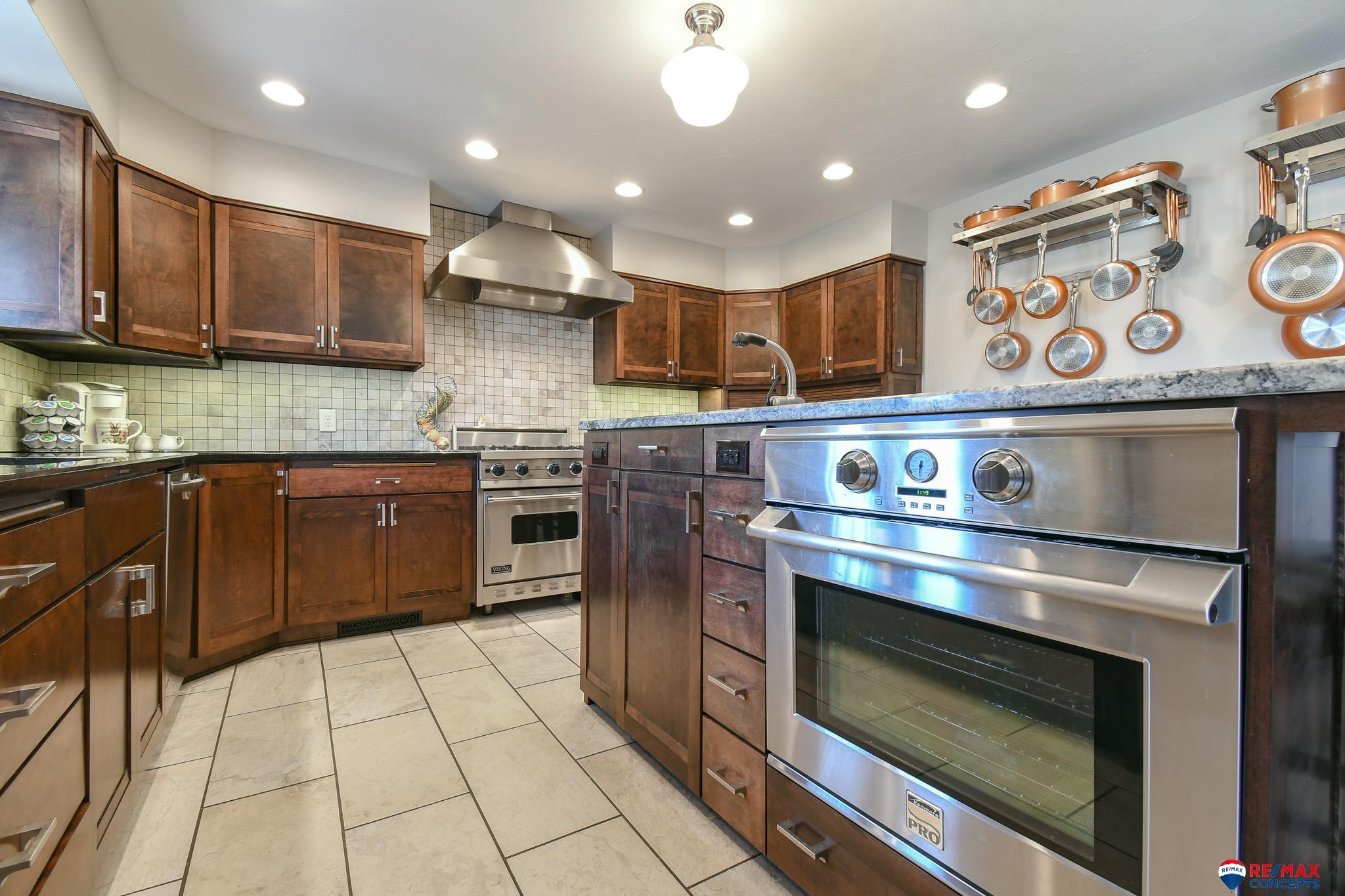 4040 S 82nd Street Circle