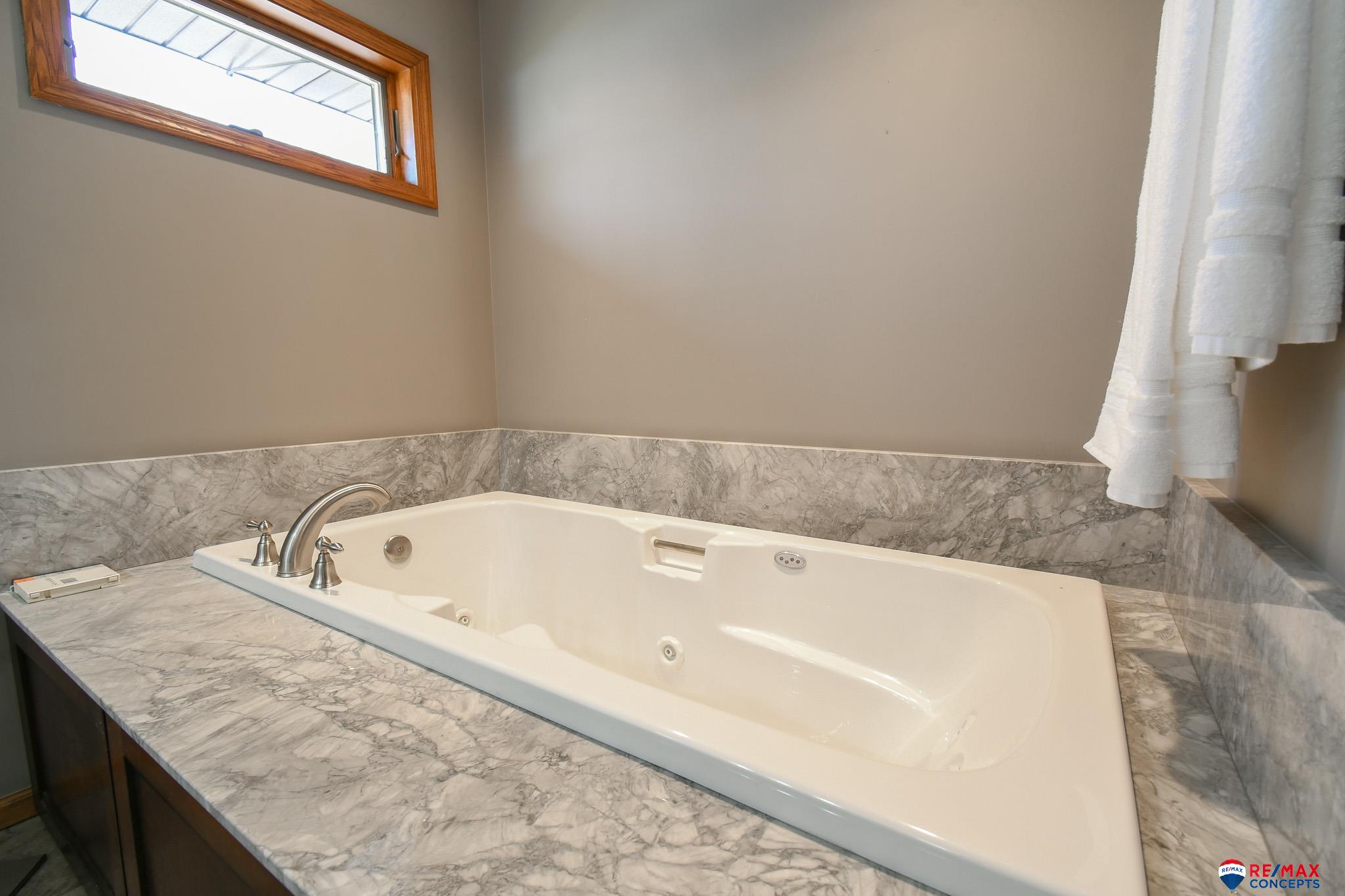 4040 S 82nd Street Circle