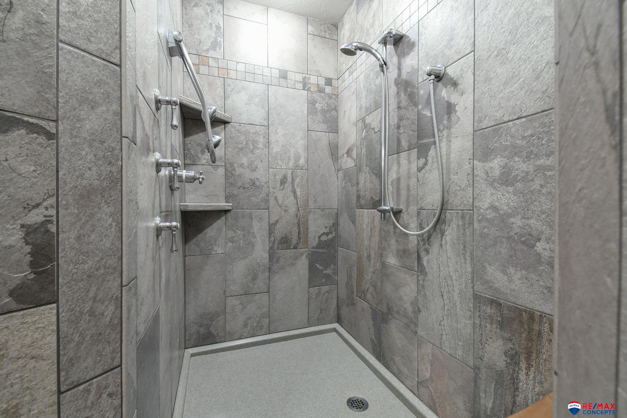 4040 S 82nd Street Circle