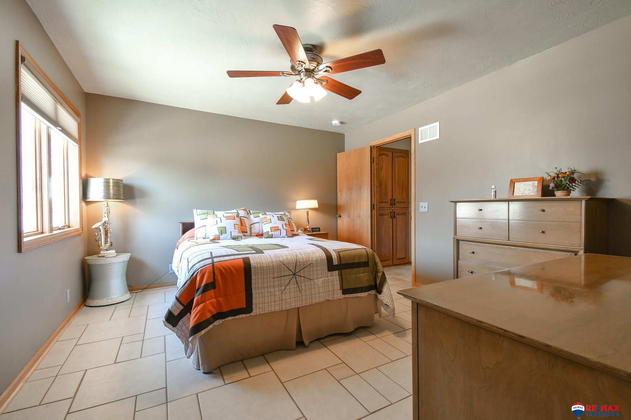 4040 S 82nd Street Circle