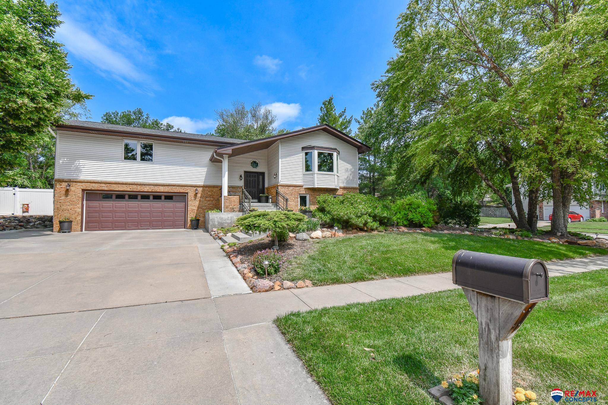 4040 S 82nd Street Circle