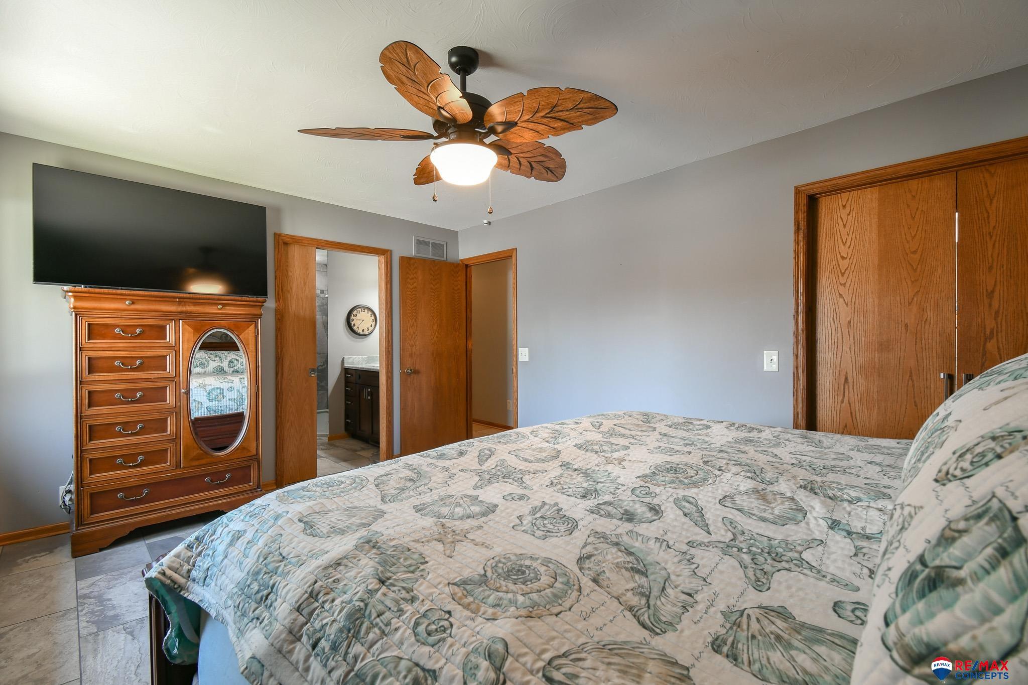 4040 S 82nd Street Circle