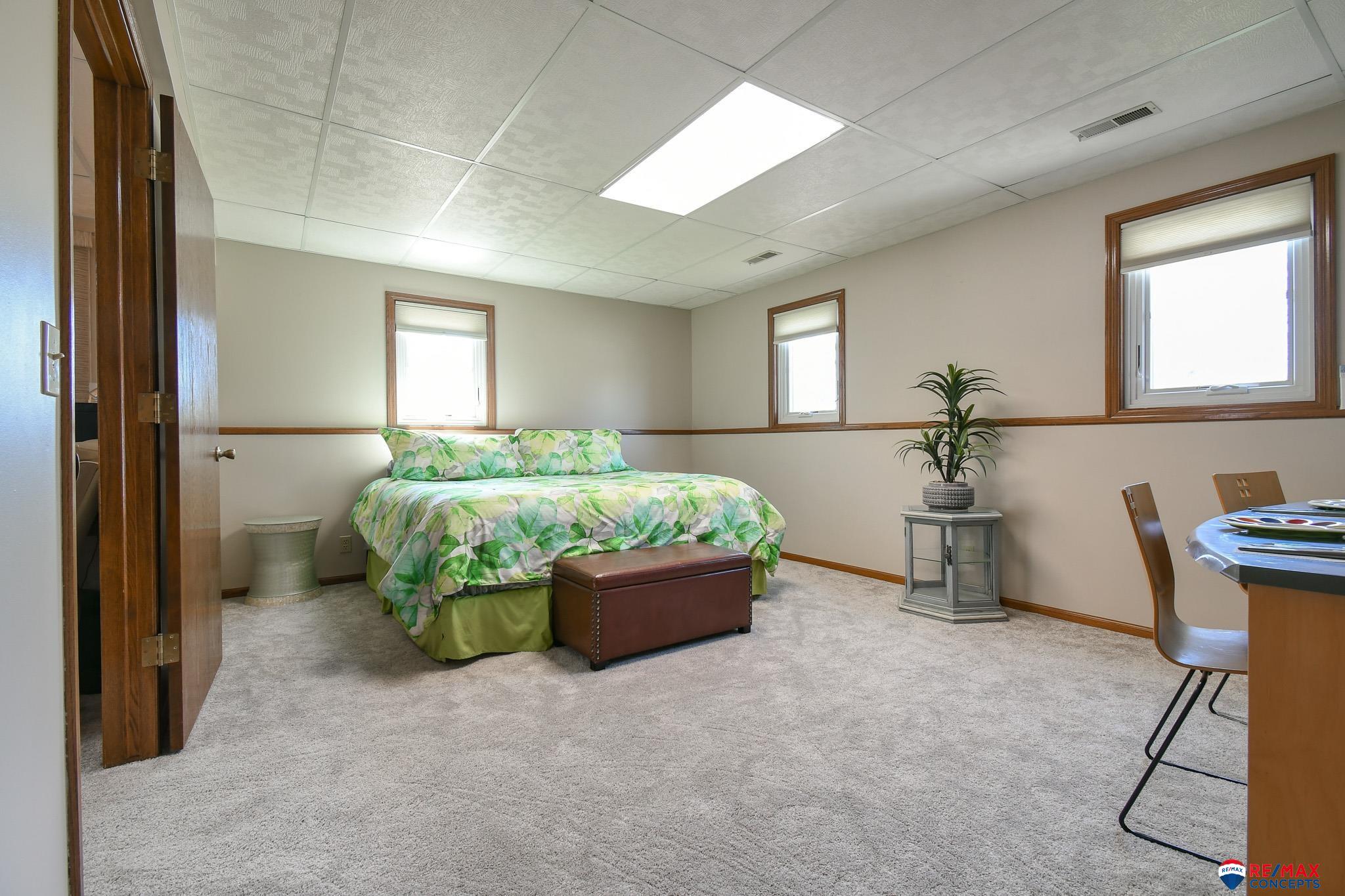 4040 S 82nd Street Circle